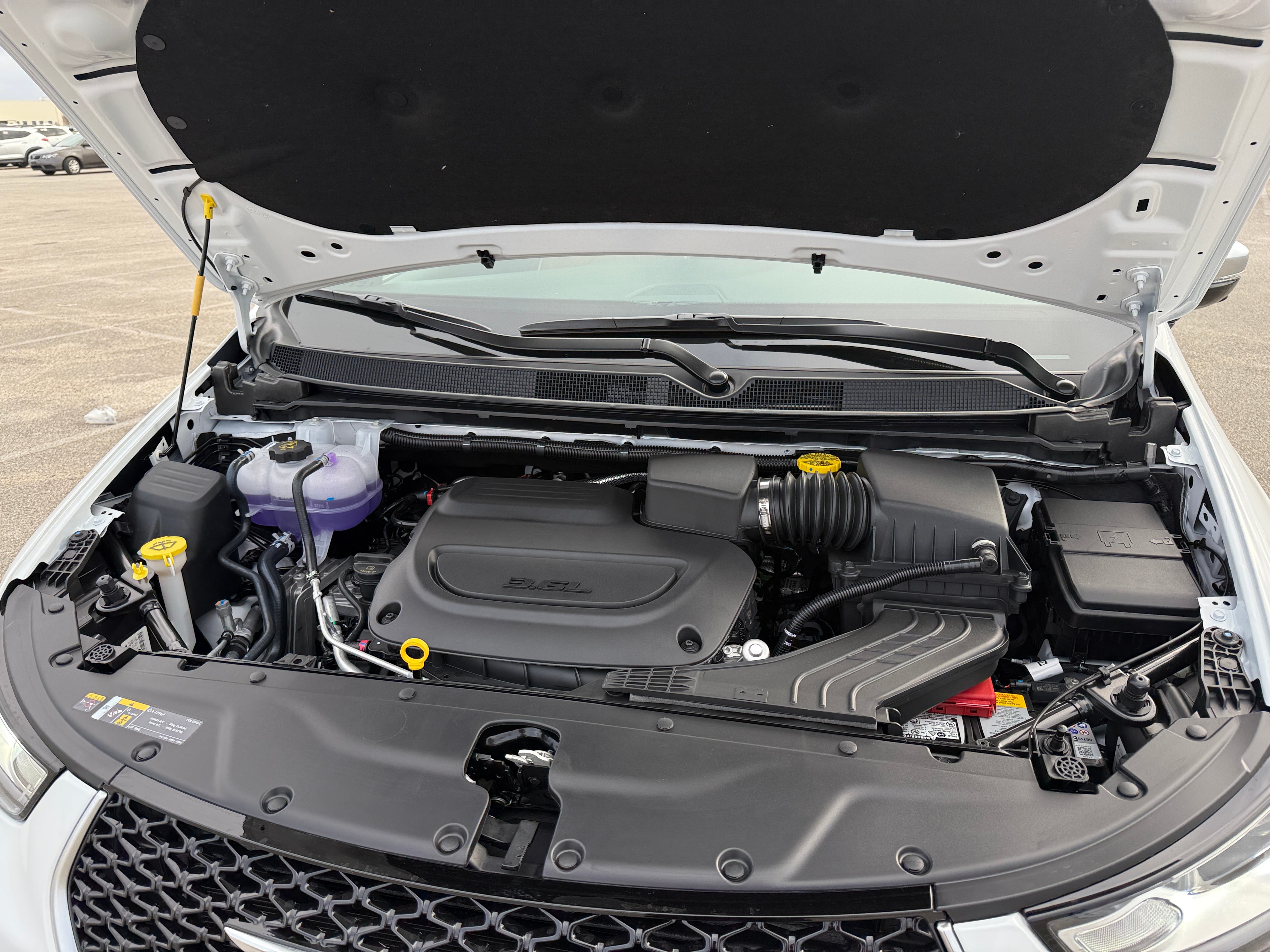 2026 Chrysler Pacifica Pinnacle's photo