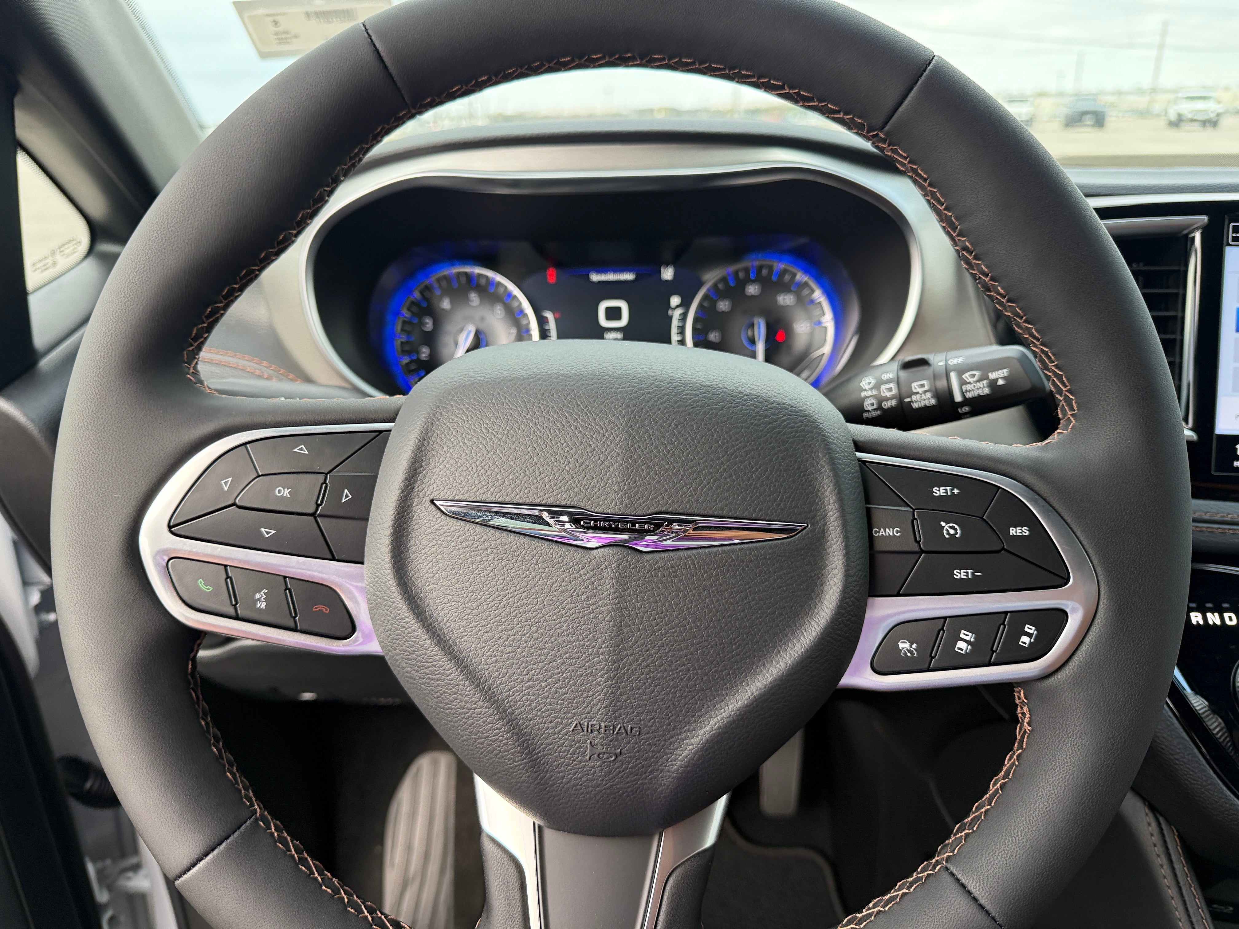 2026 Chrysler Pacifica Pinnacle - Photo 10