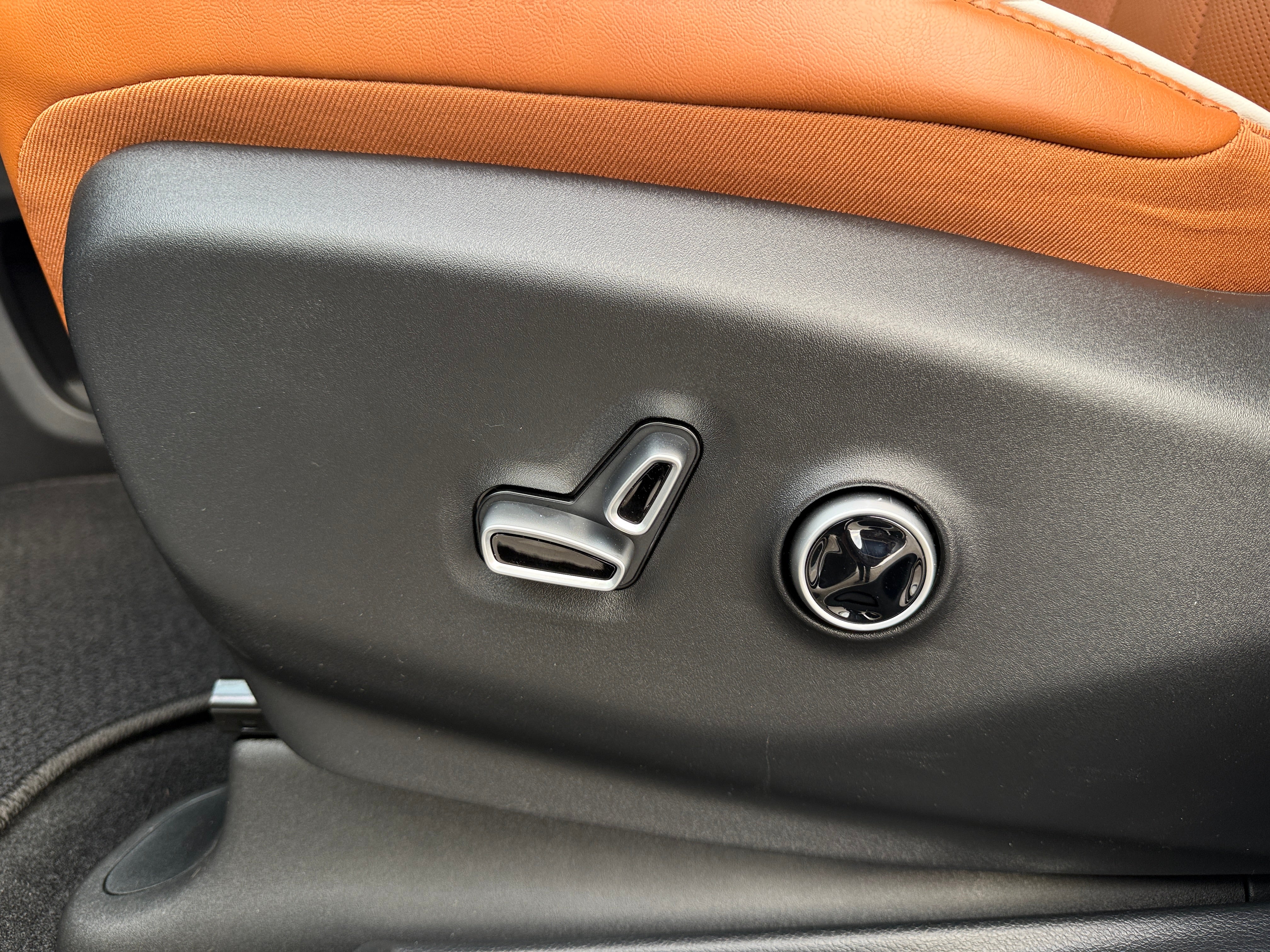 2026 Chrysler Pacifica Pinnacle - Photo 14