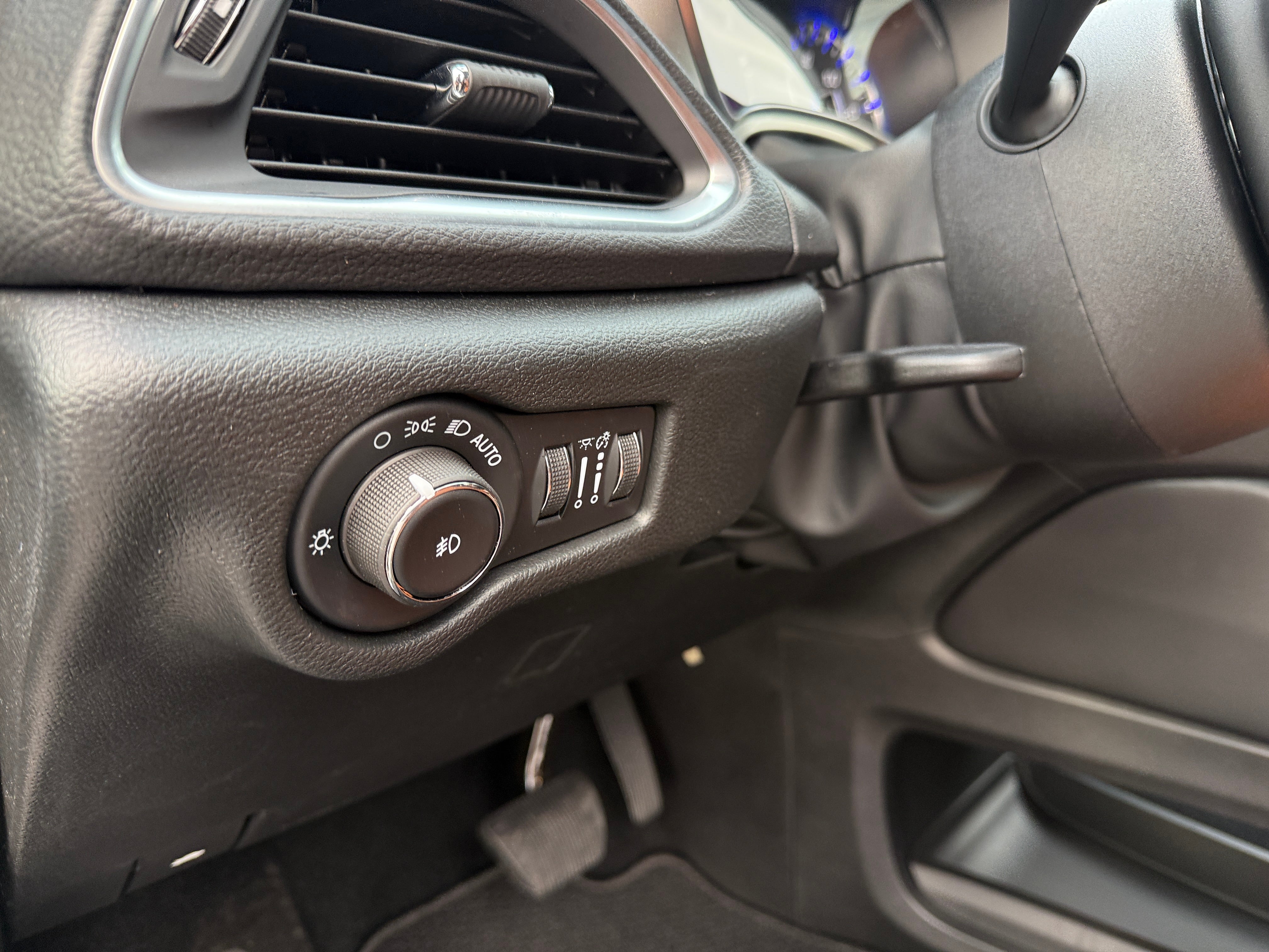 2026 Chrysler Pacifica Pinnacle - Photo 15