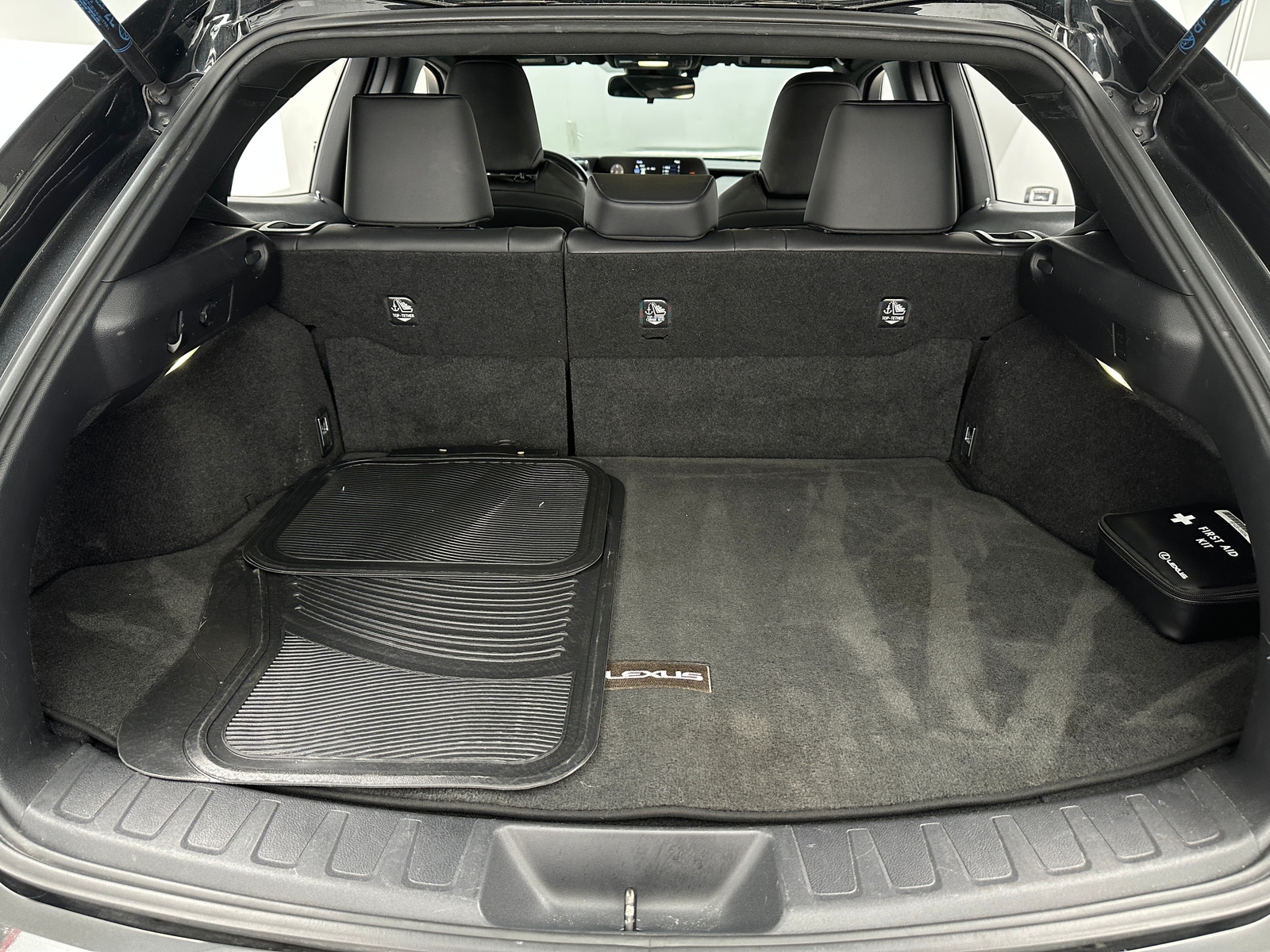 Thumbnail: 2021 Lexus UX - 6