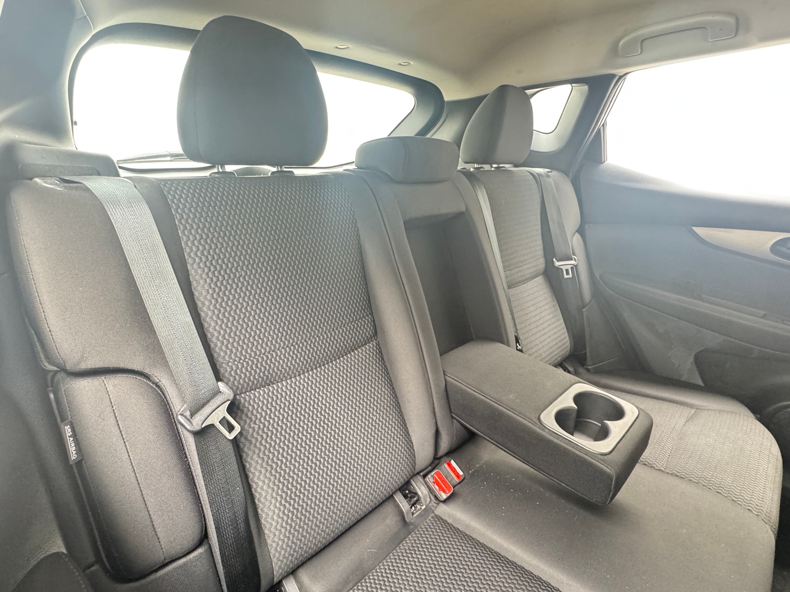 Thumbnail: 2021 Nissan Rogue Sport - 6