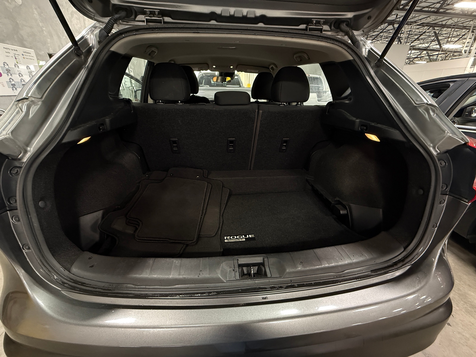 Thumbnail: 2021 Nissan Rogue Sport - 7