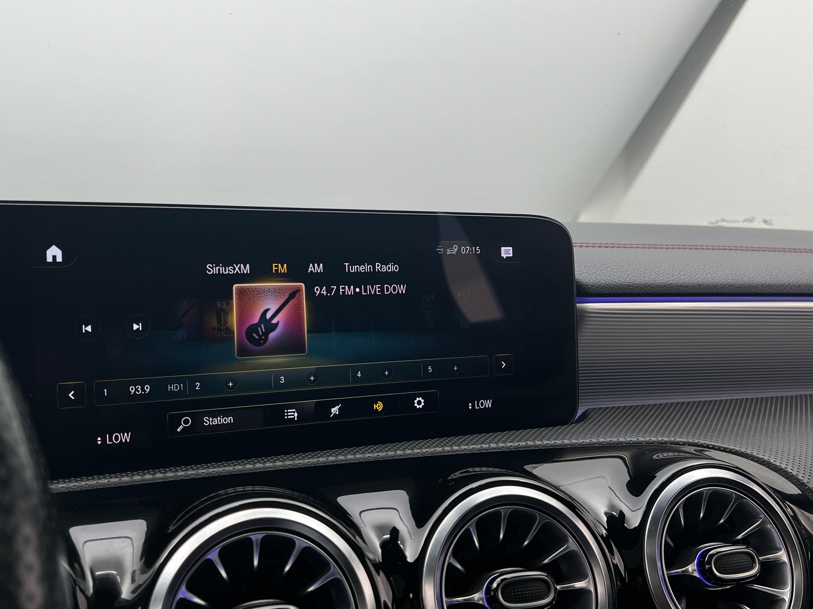 Thumbnail: 2023 Mercedes-Benz CLA - 3