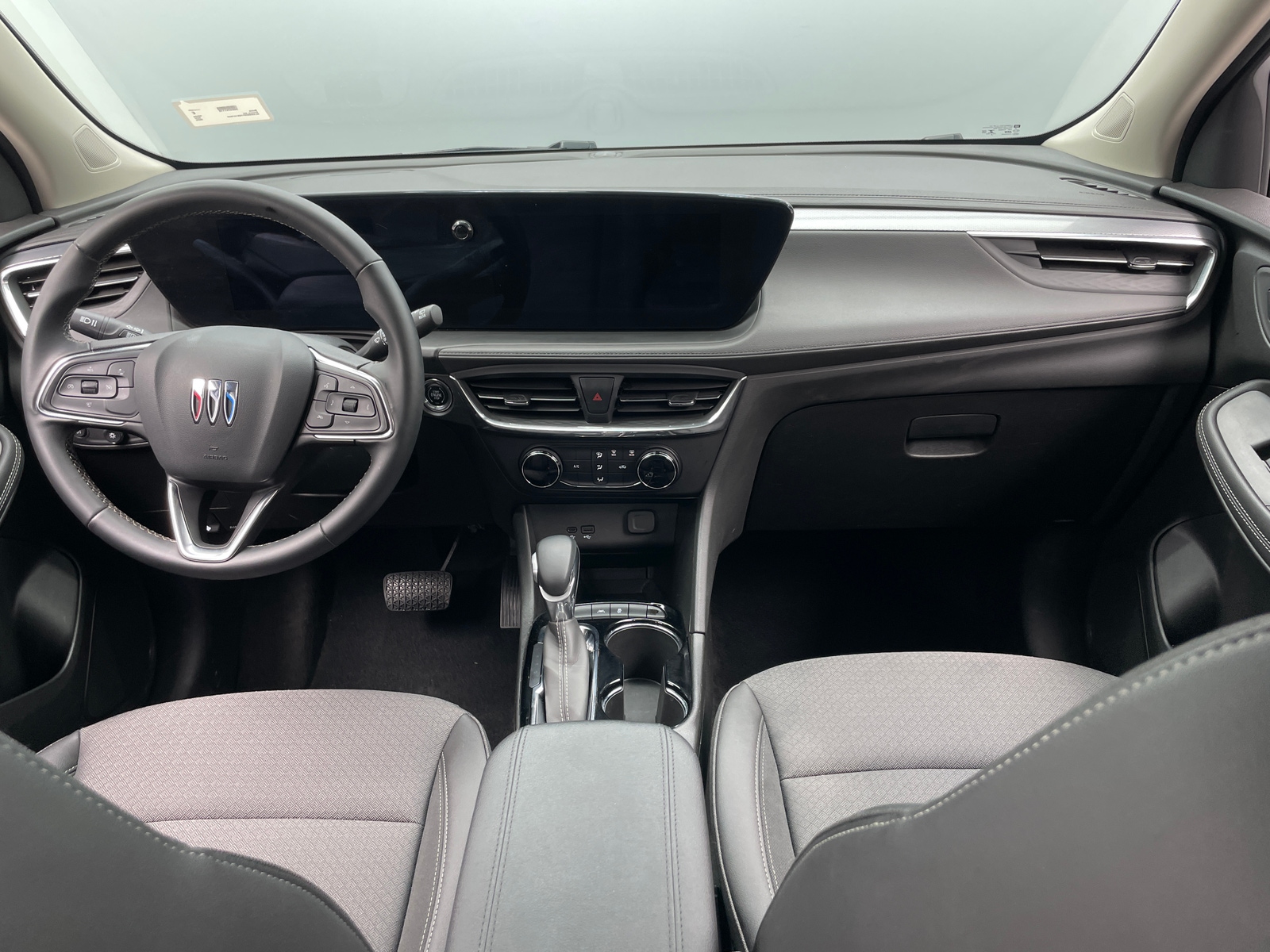 Thumbnail: 2025 Buick Encore GX - 3