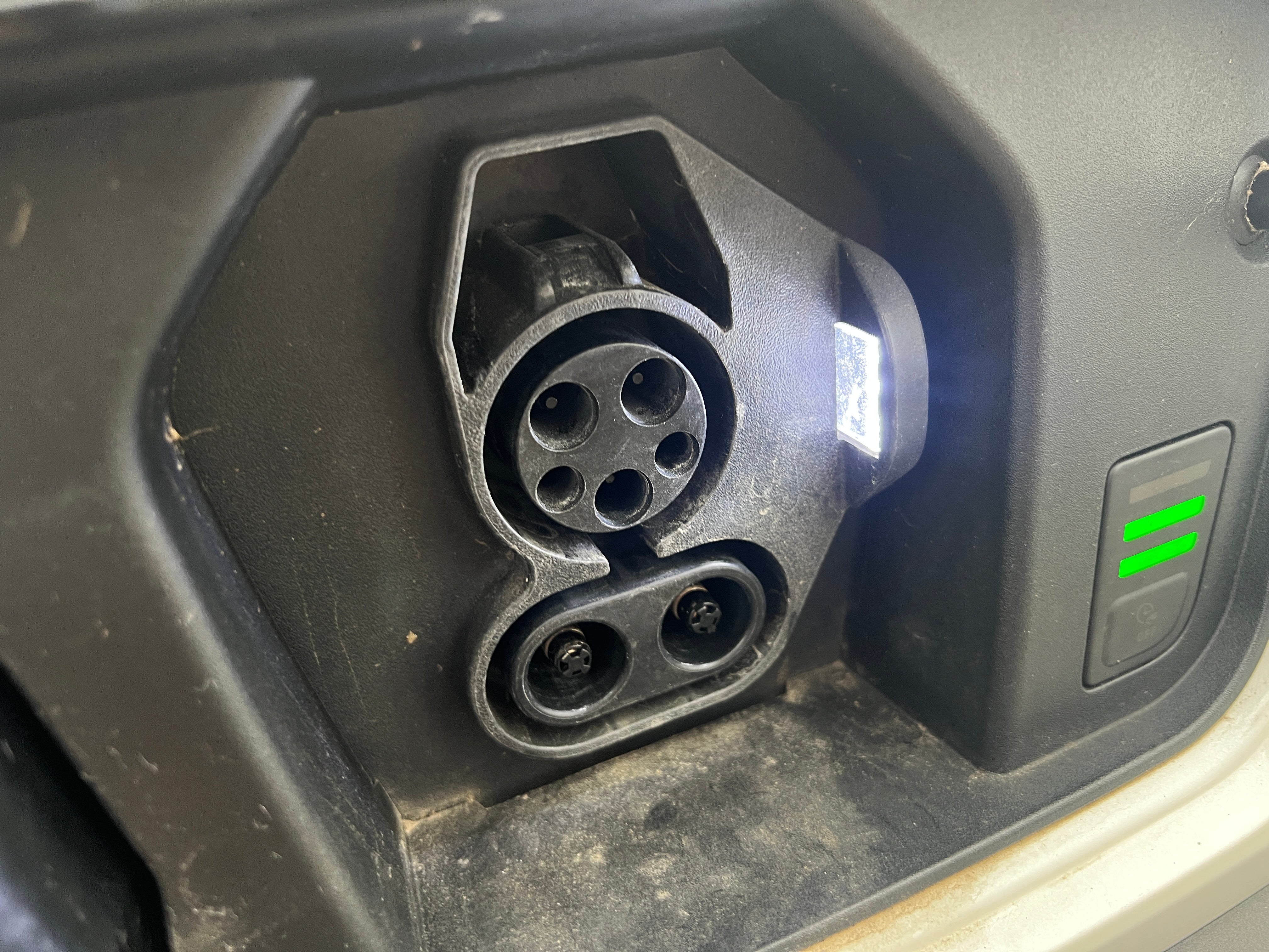 Used 2023 Kia Niro Wind with VIN KNDCR3L19P5065337 for sale in Oak Creek, WI