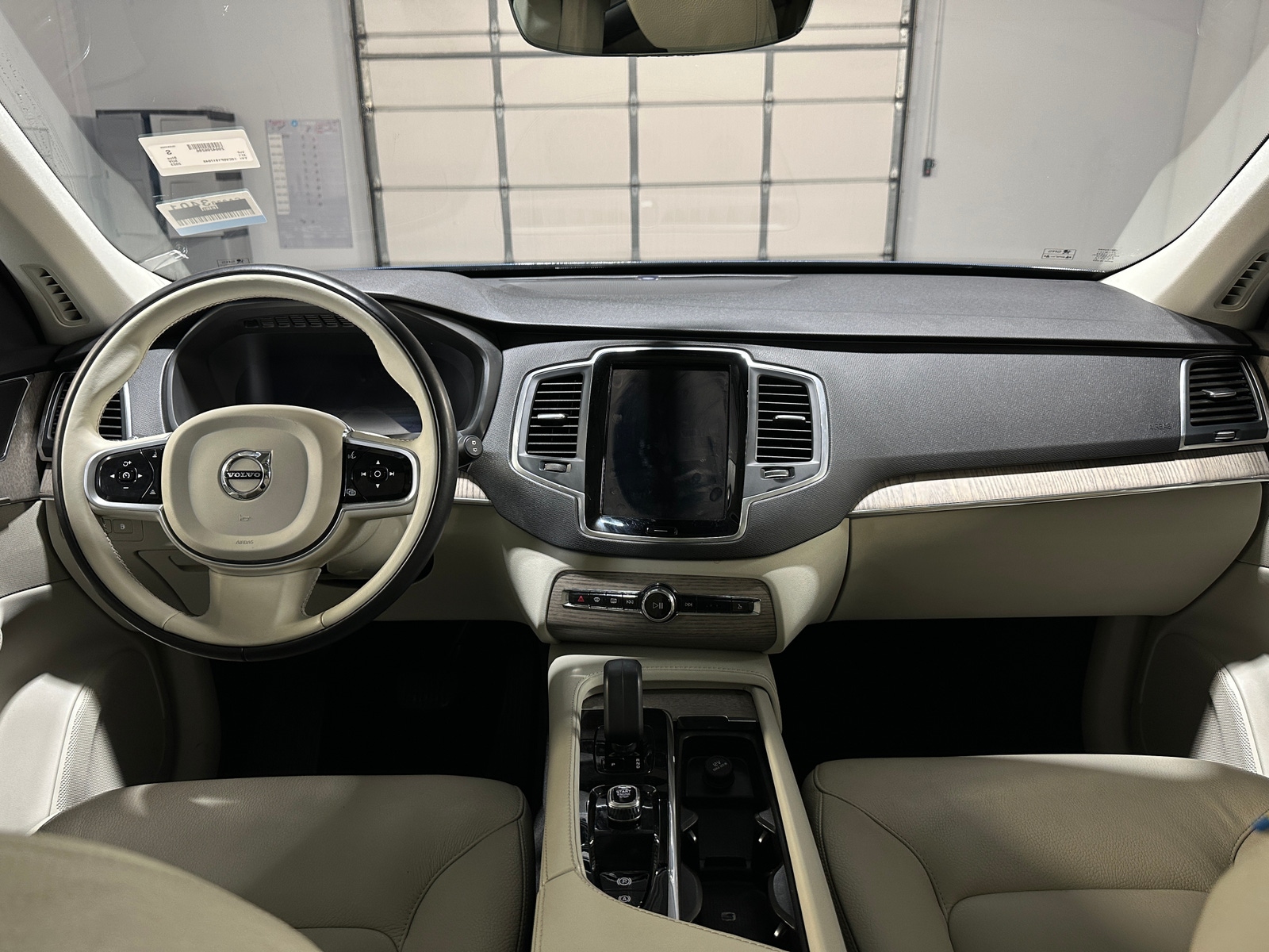 Thumbnail: 2023 Volvo XC90 - 3