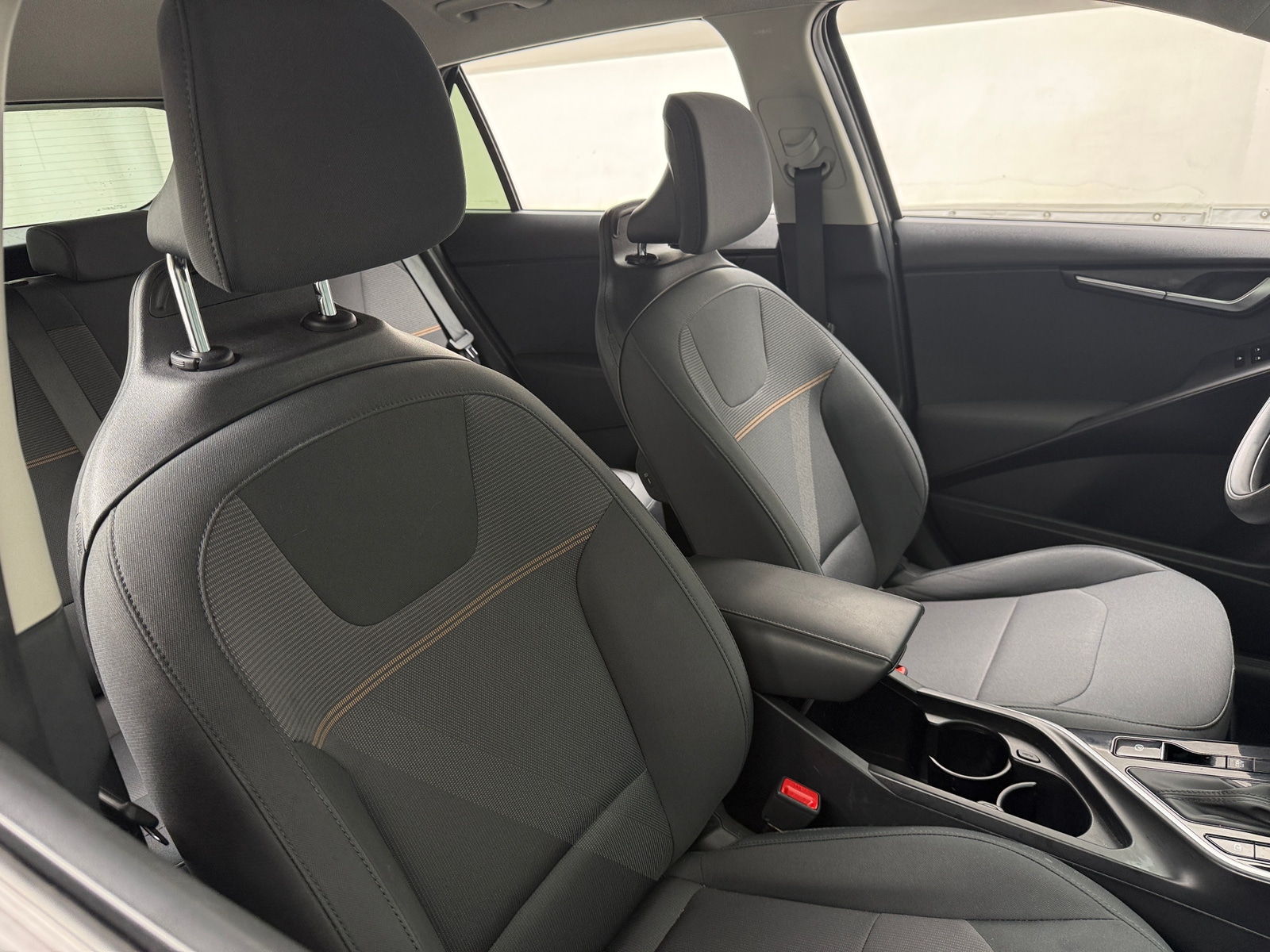 Thumbnail: 2023 Kia Niro - 2