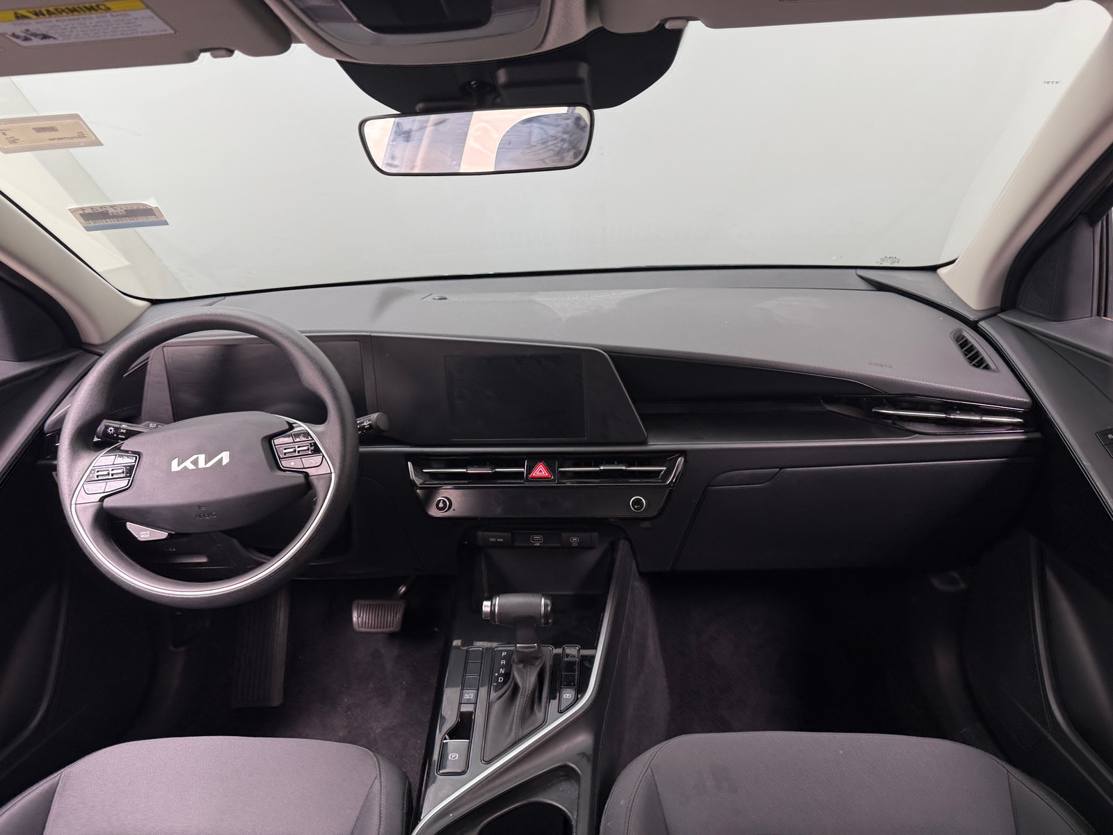 Thumbnail: 2023 Kia Niro - 3