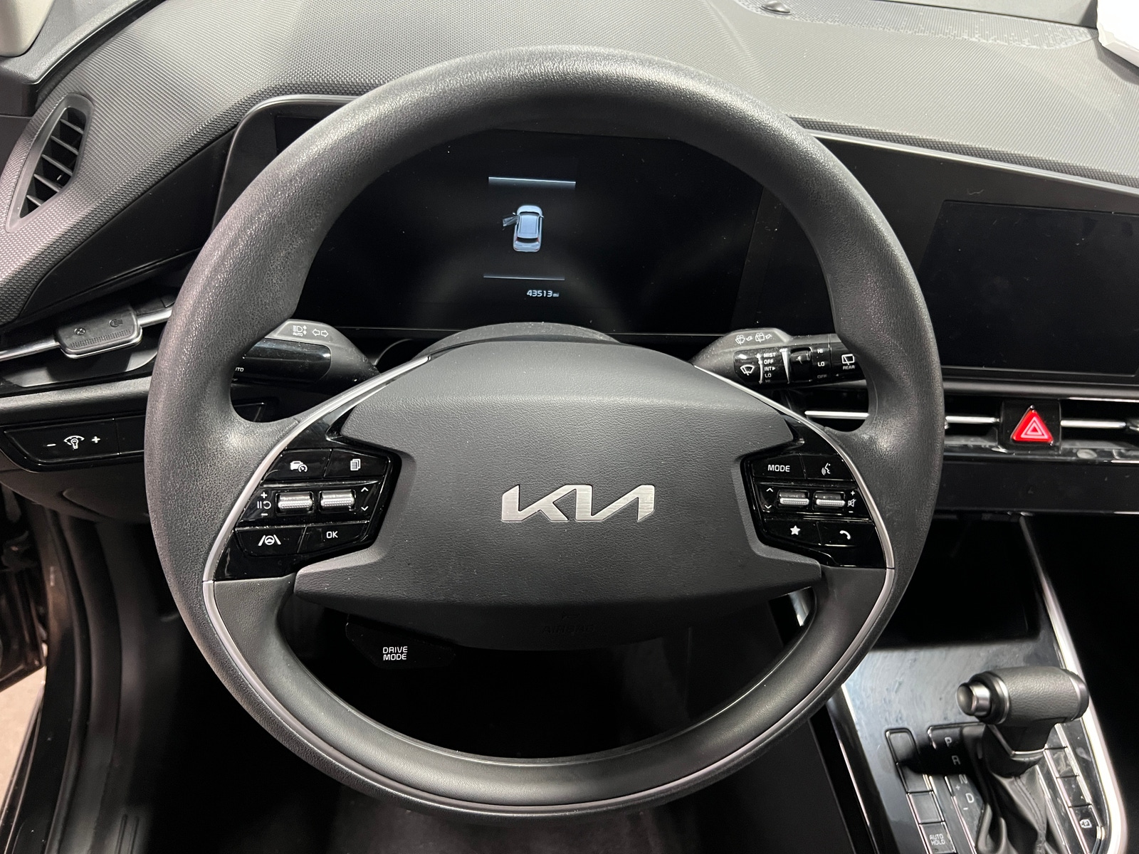 Thumbnail: 2023 Kia Niro - 5