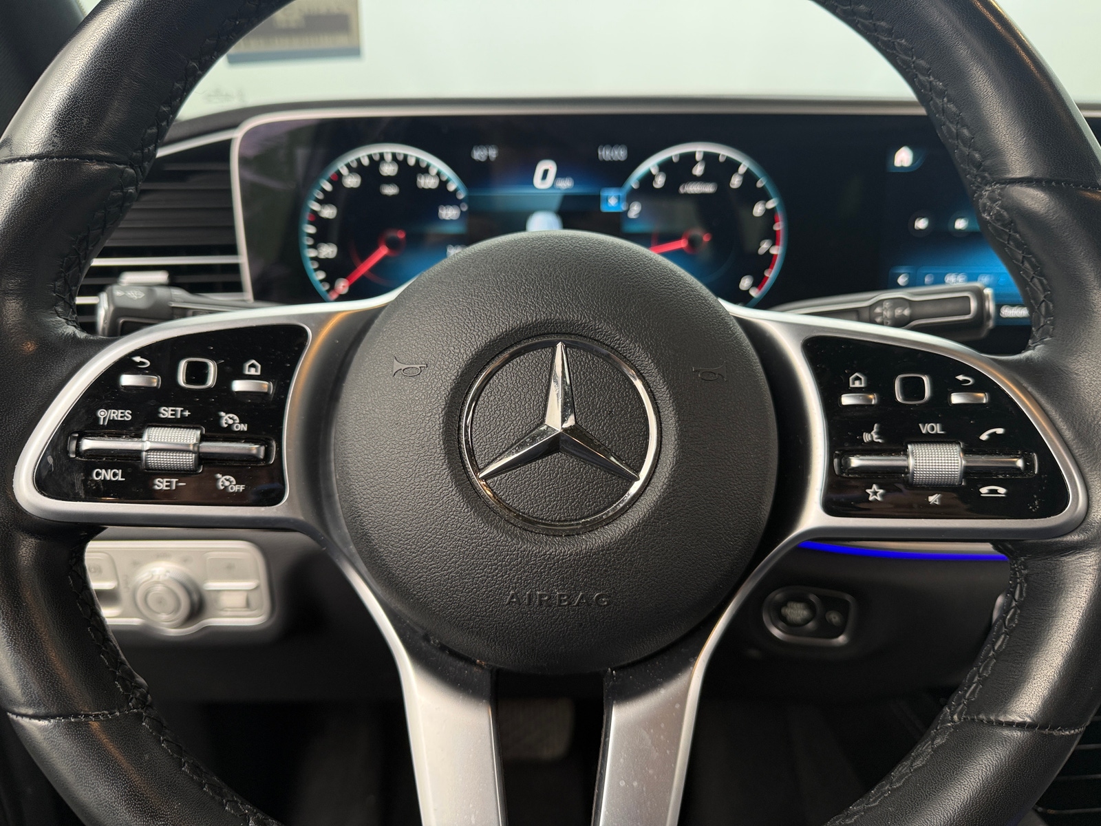 Thumbnail: 2022 Mercedes-Benz GLE - 4