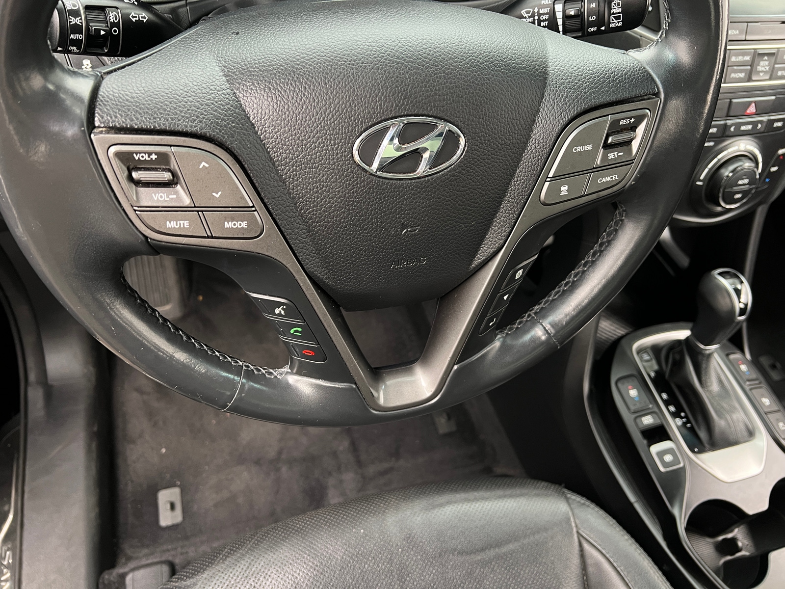 Thumbnail: 2018 Hyundai Santa Fe - 4