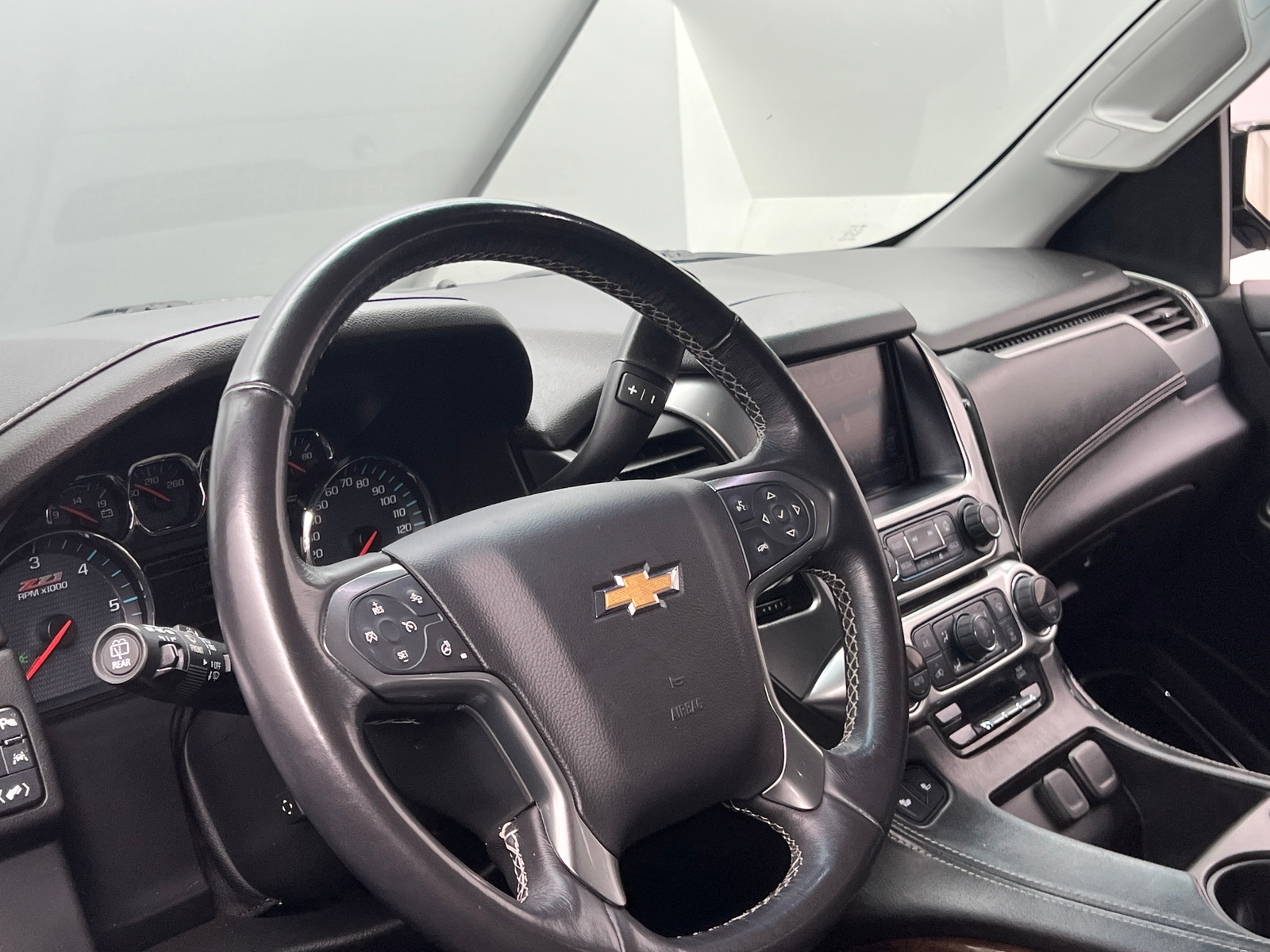 Thumbnail: 2018 Chevrolet Suburban - 4