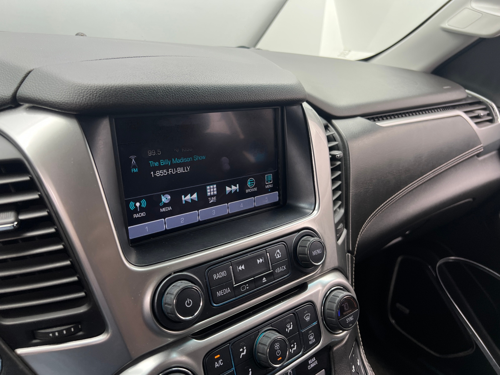 Thumbnail: 2018 Chevrolet Suburban - 3