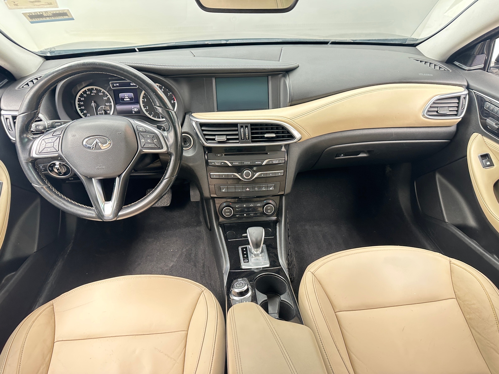 Thumbnail: 2017 INFINITI QX30 - 2