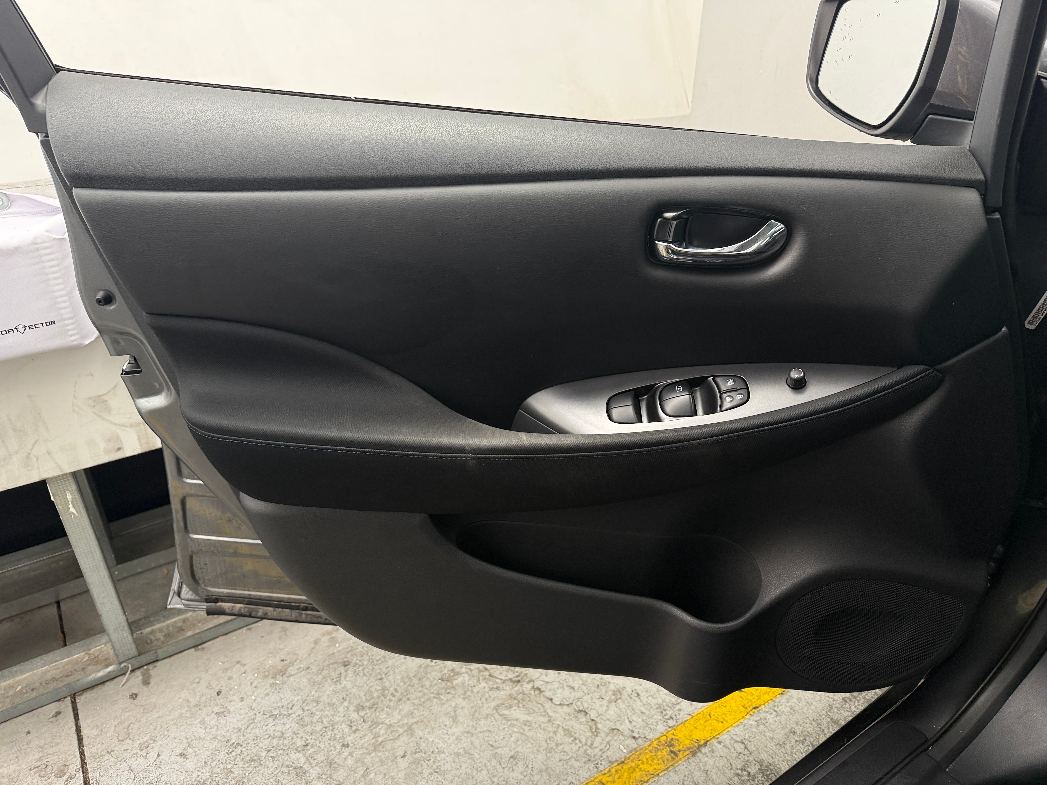 Used 2019 Nissan Leaf S with VIN 1N4AZ1CP7KC305561 for sale in Oak Creek, WI