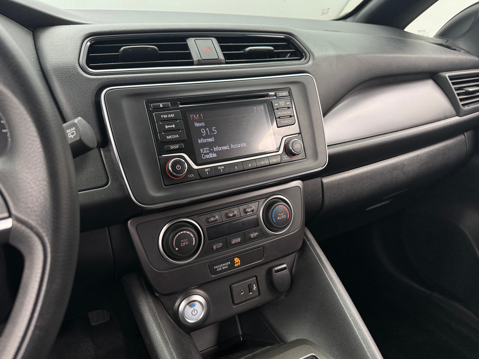 Thumbnail: 2019 Nissan Leaf - 4