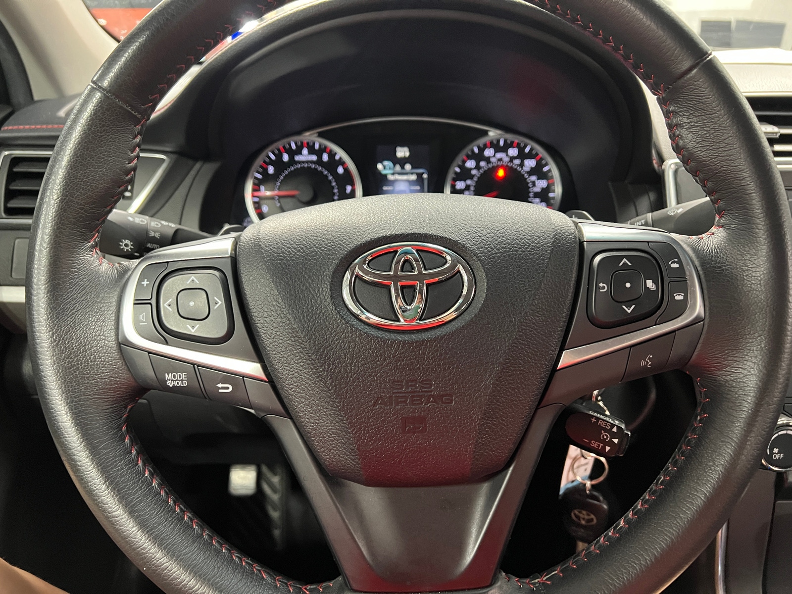 Thumbnail: 2017 Toyota Camry - 5