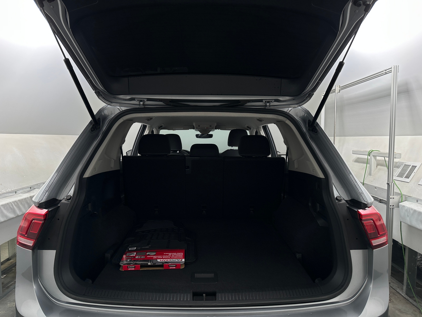 Thumbnail: 2022 Volkswagen Tiguan - 7