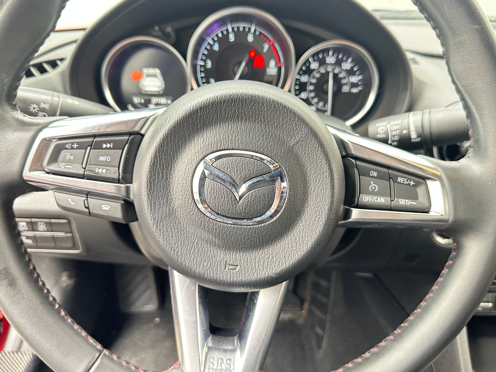 Thumbnail: 2017 Mazda MX-5 Miata - 5