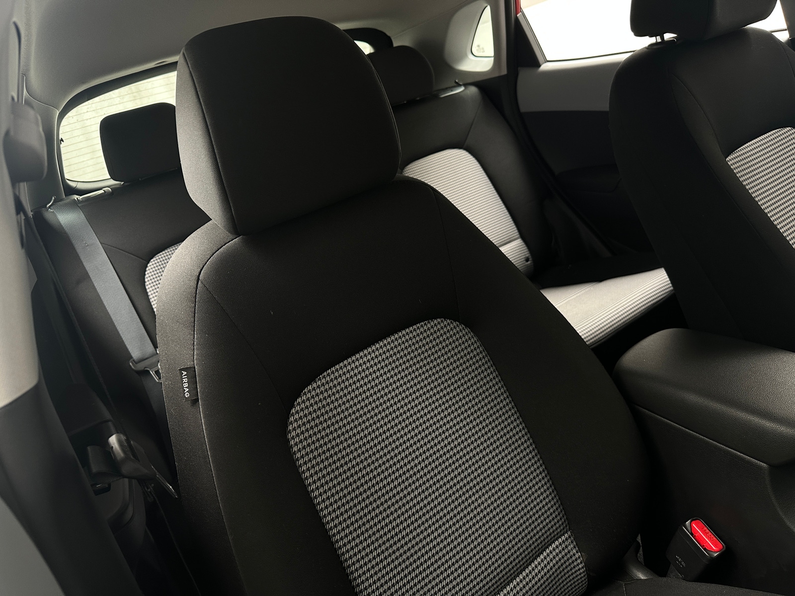 Thumbnail: 2021 Hyundai Kona - 2