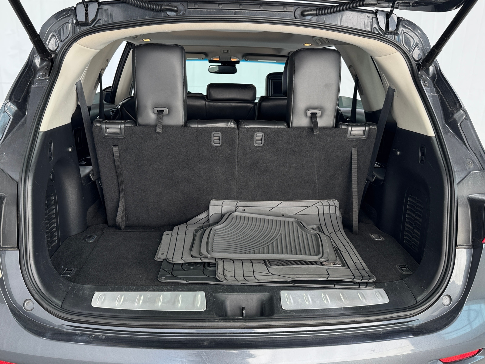 Thumbnail: 2013 INFINITI JX35 - 6