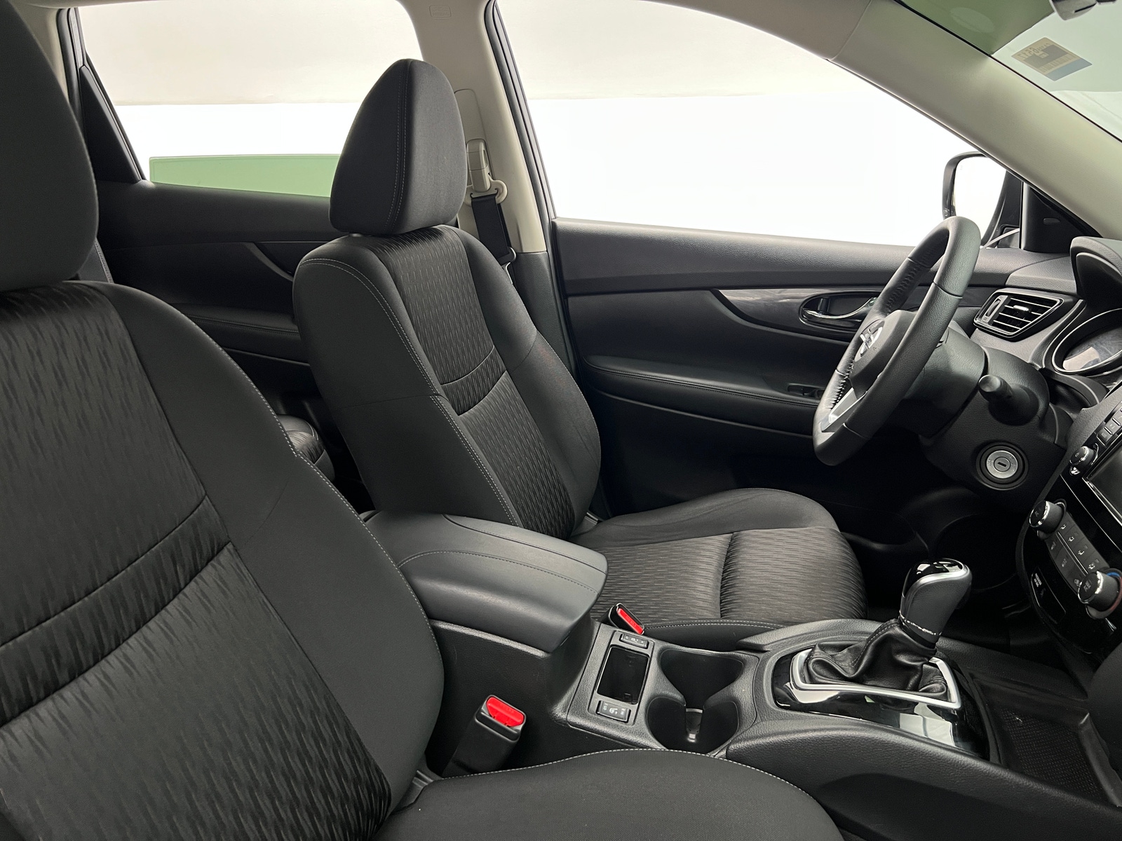 Thumbnail: 2019 Nissan Rogue - 2