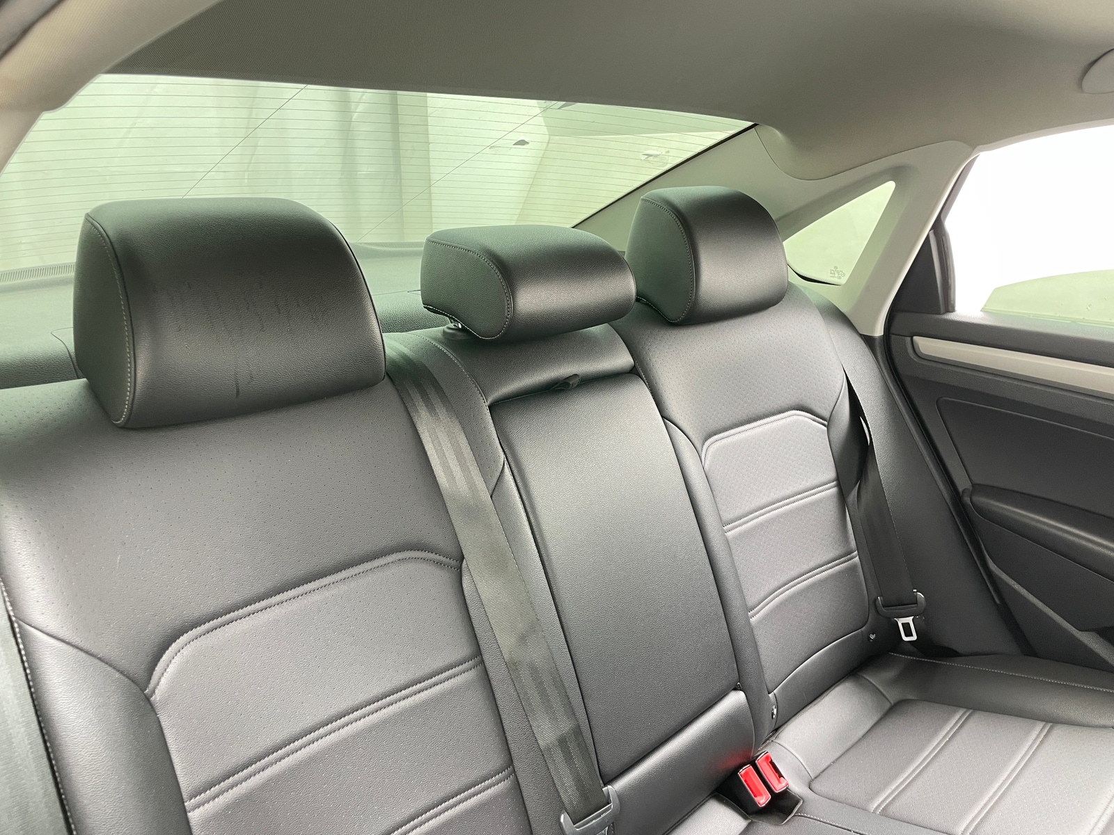 Thumbnail: 2021 Volkswagen Passat - 5