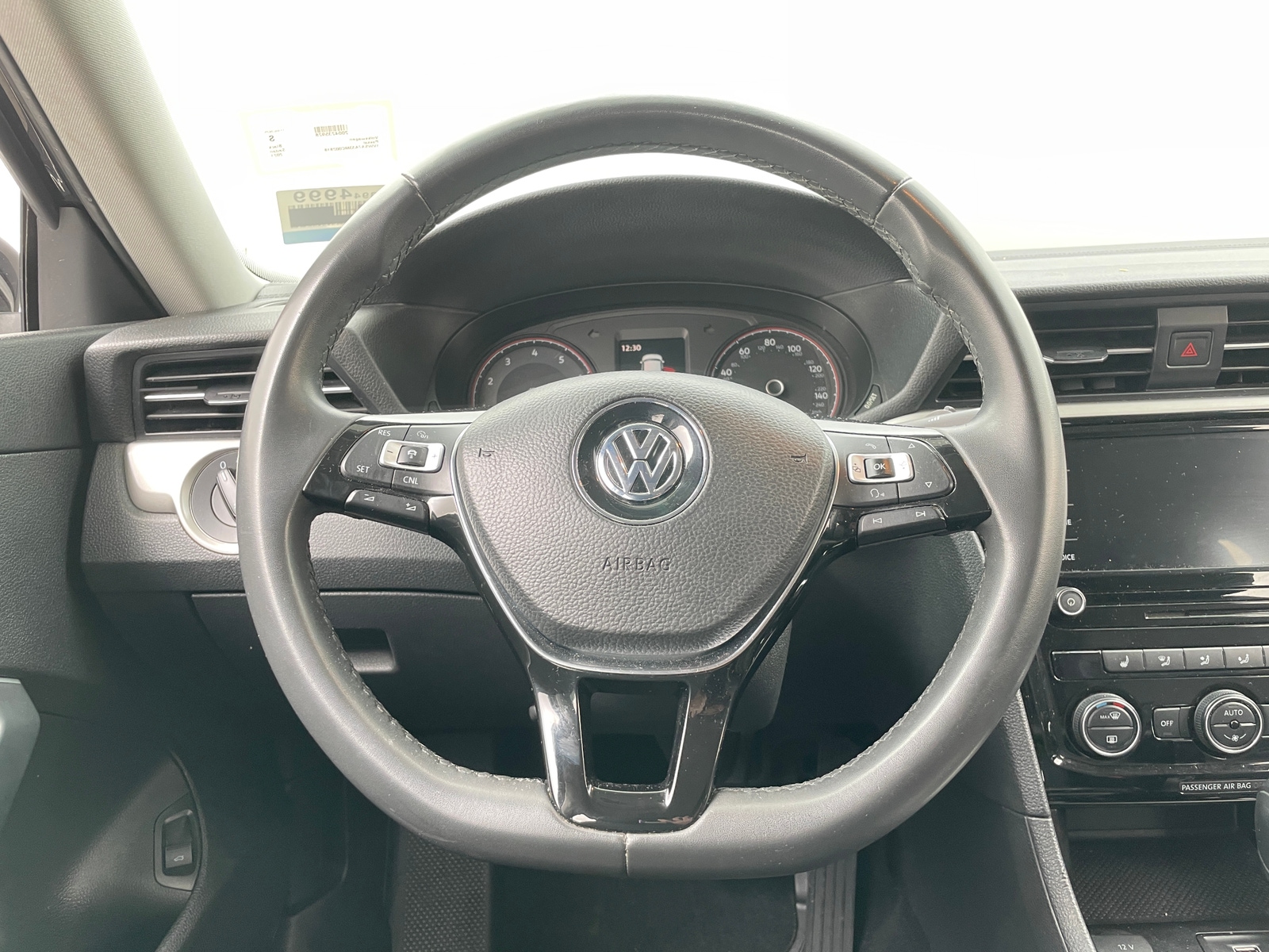 Thumbnail: 2021 Volkswagen Passat - 4