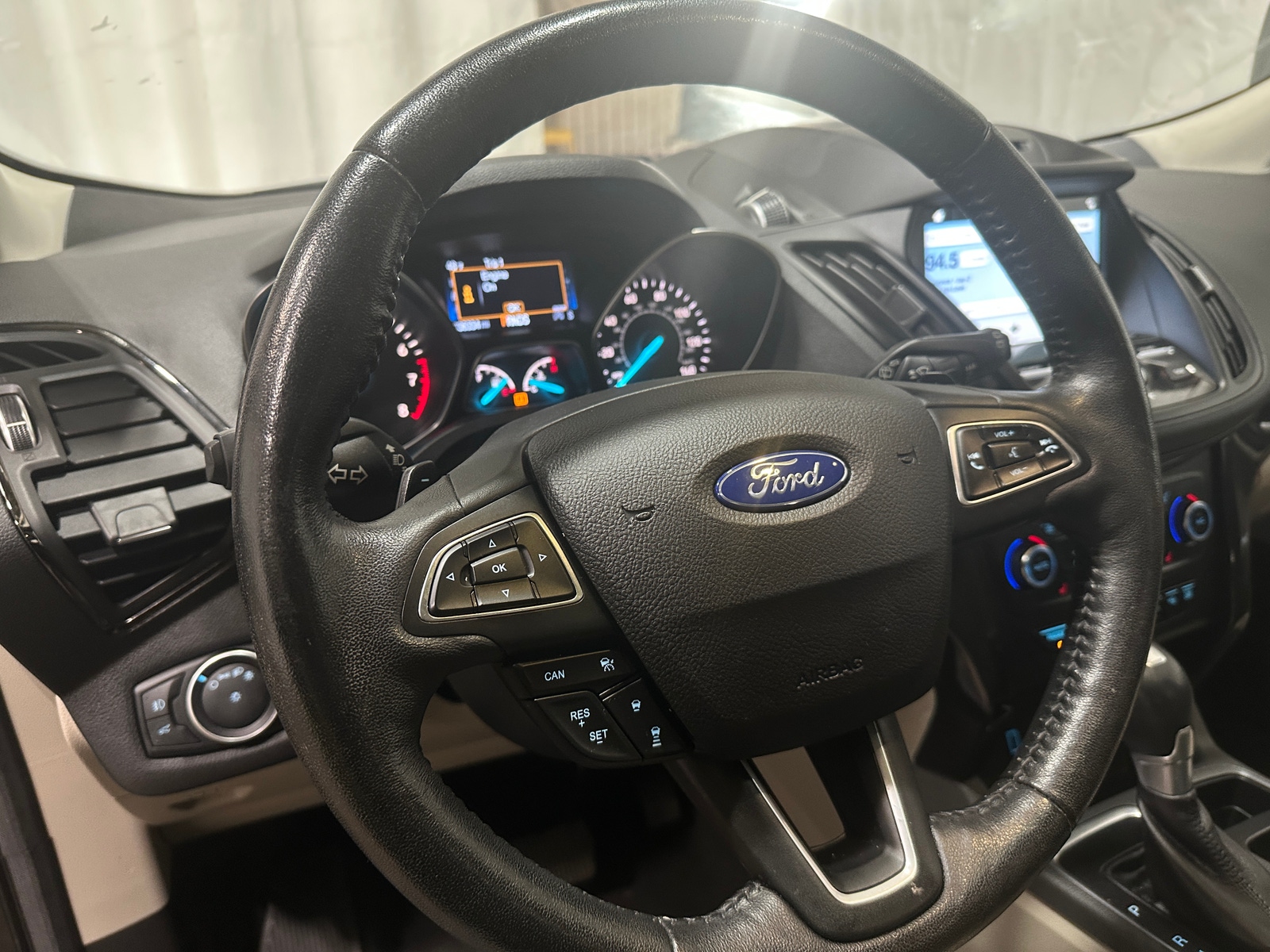 Thumbnail: 2017 Ford Escape - 4