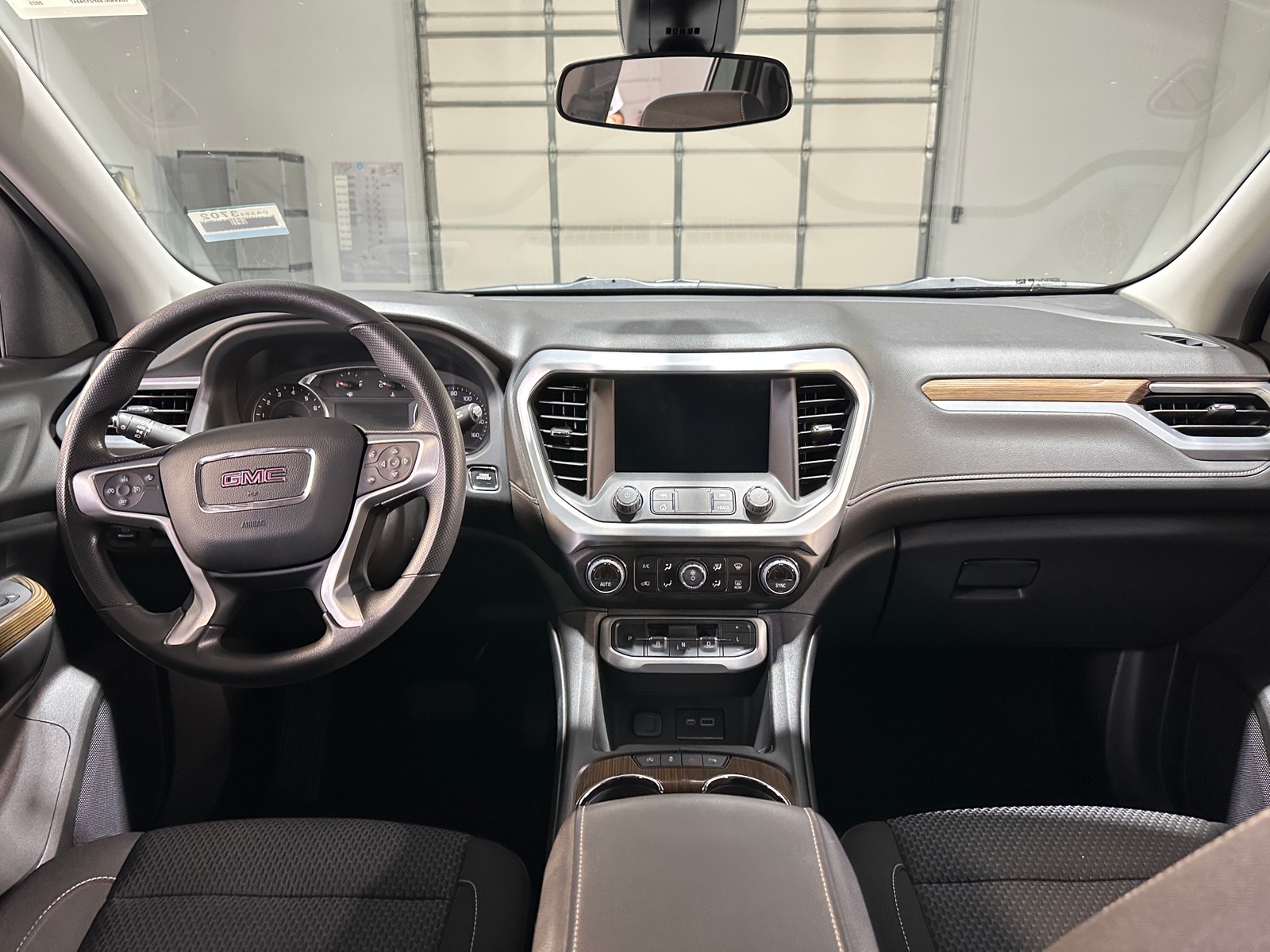 Thumbnail: 2023 GMC Acadia - 3