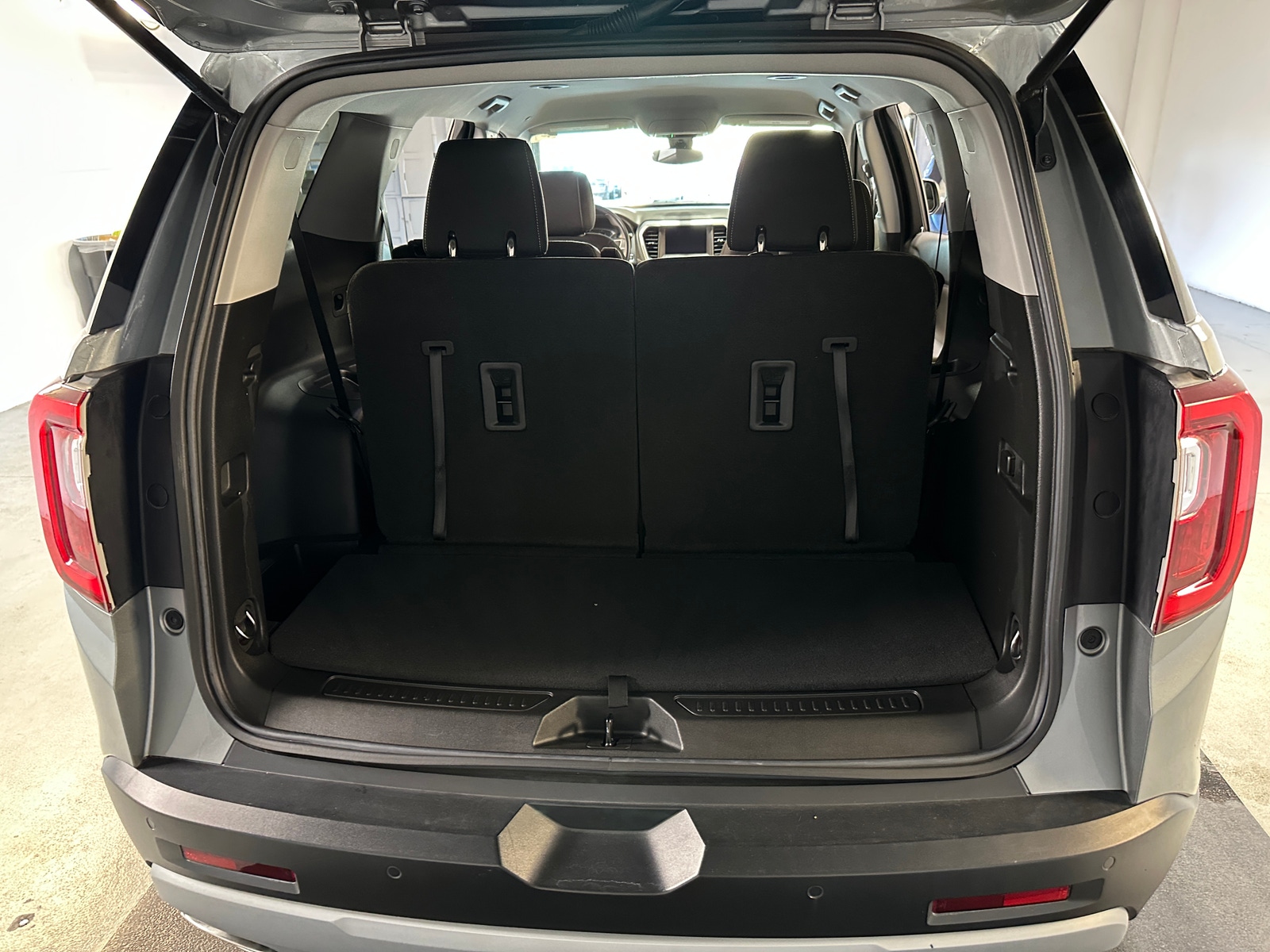 Thumbnail: 2023 GMC Acadia - 7