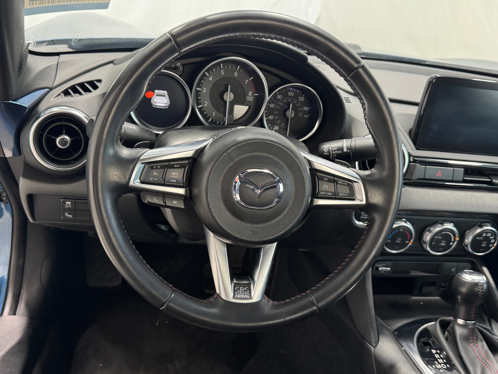 Thumbnail: 2018 Mazda MX-5 Miata - 4