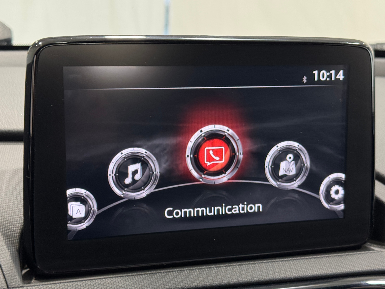 Thumbnail: 2018 Mazda MX-5 Miata - 3