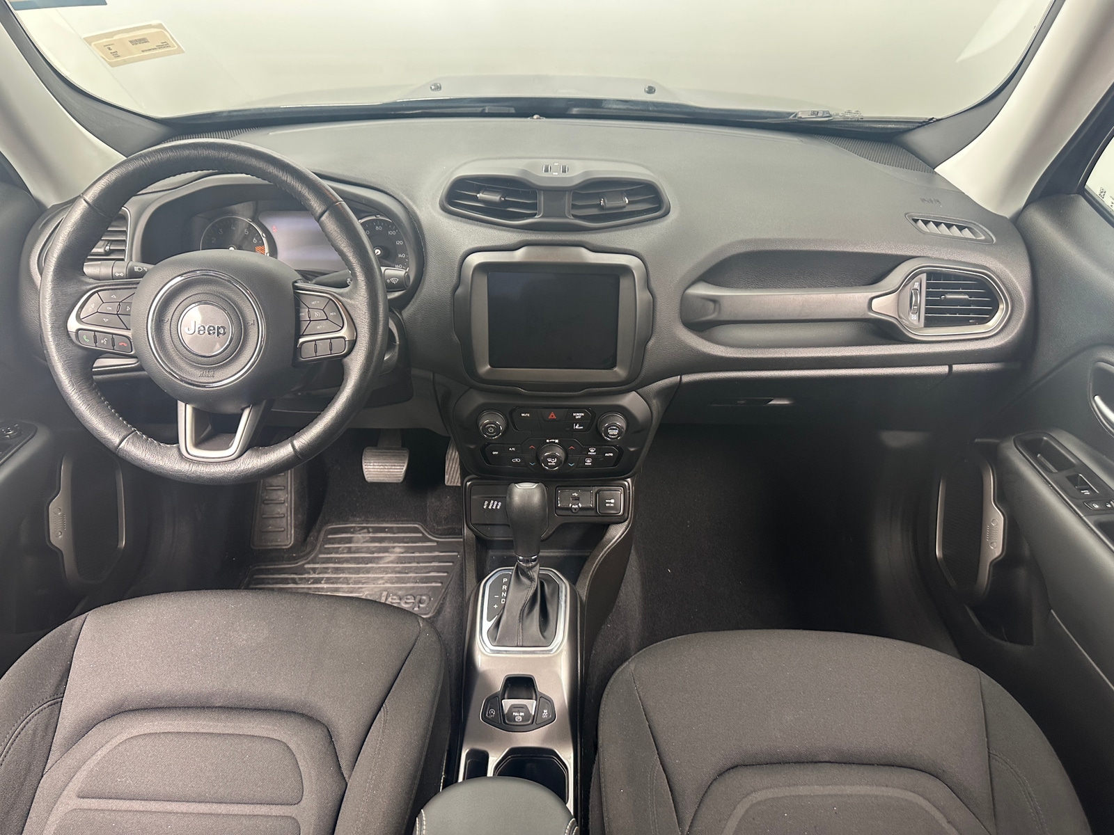 Thumbnail: 2022 Jeep Renegade - 3