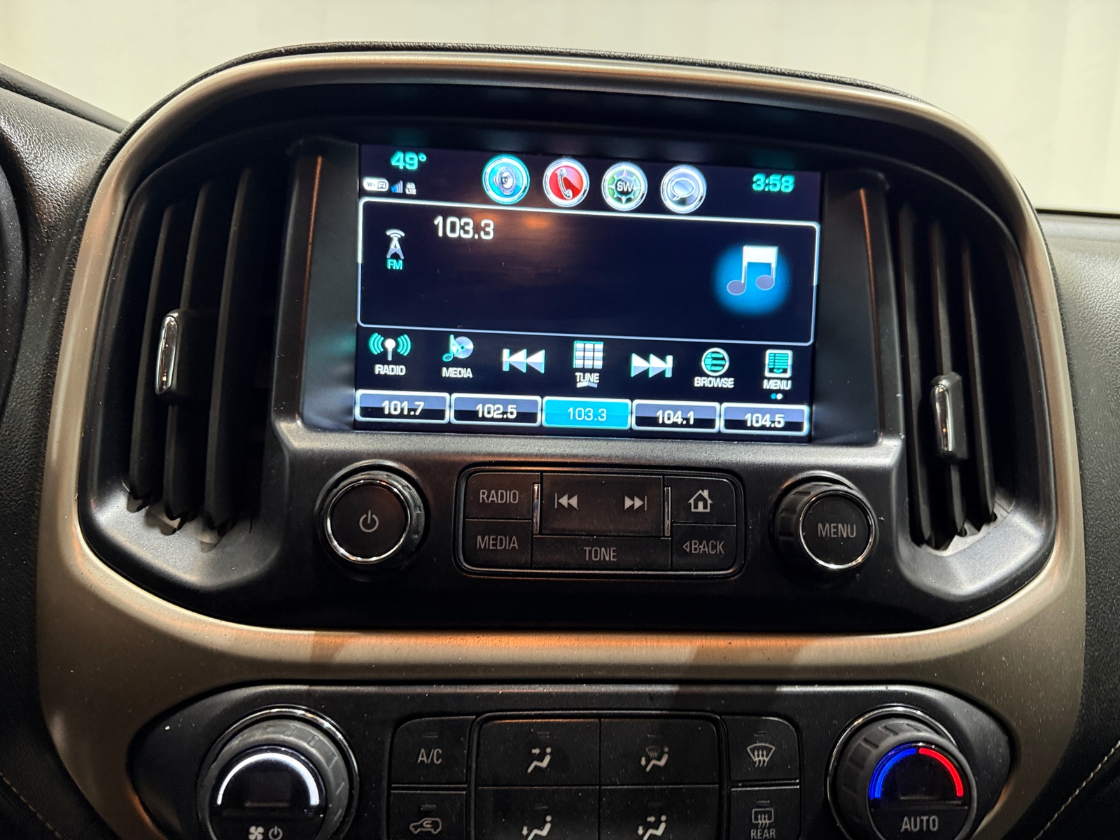 Thumbnail: 2017 GMC Canyon - 3