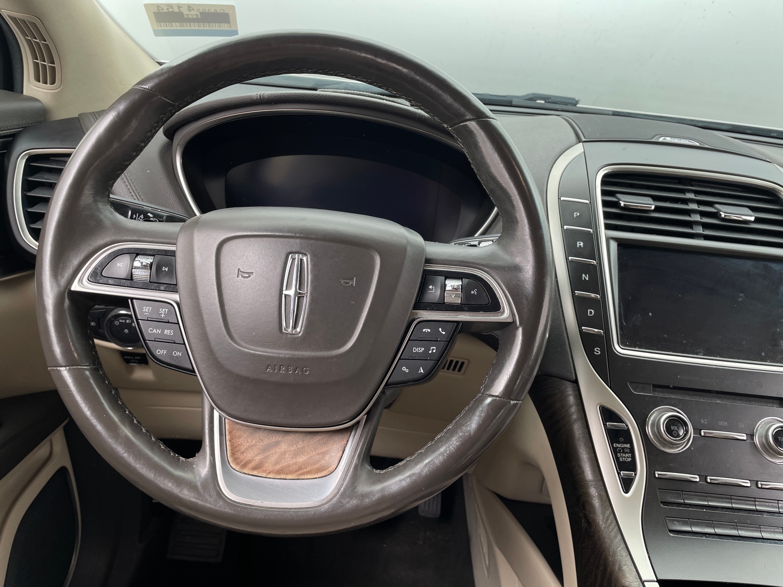 Thumbnail: 2019 Lincoln Nautilus - 4