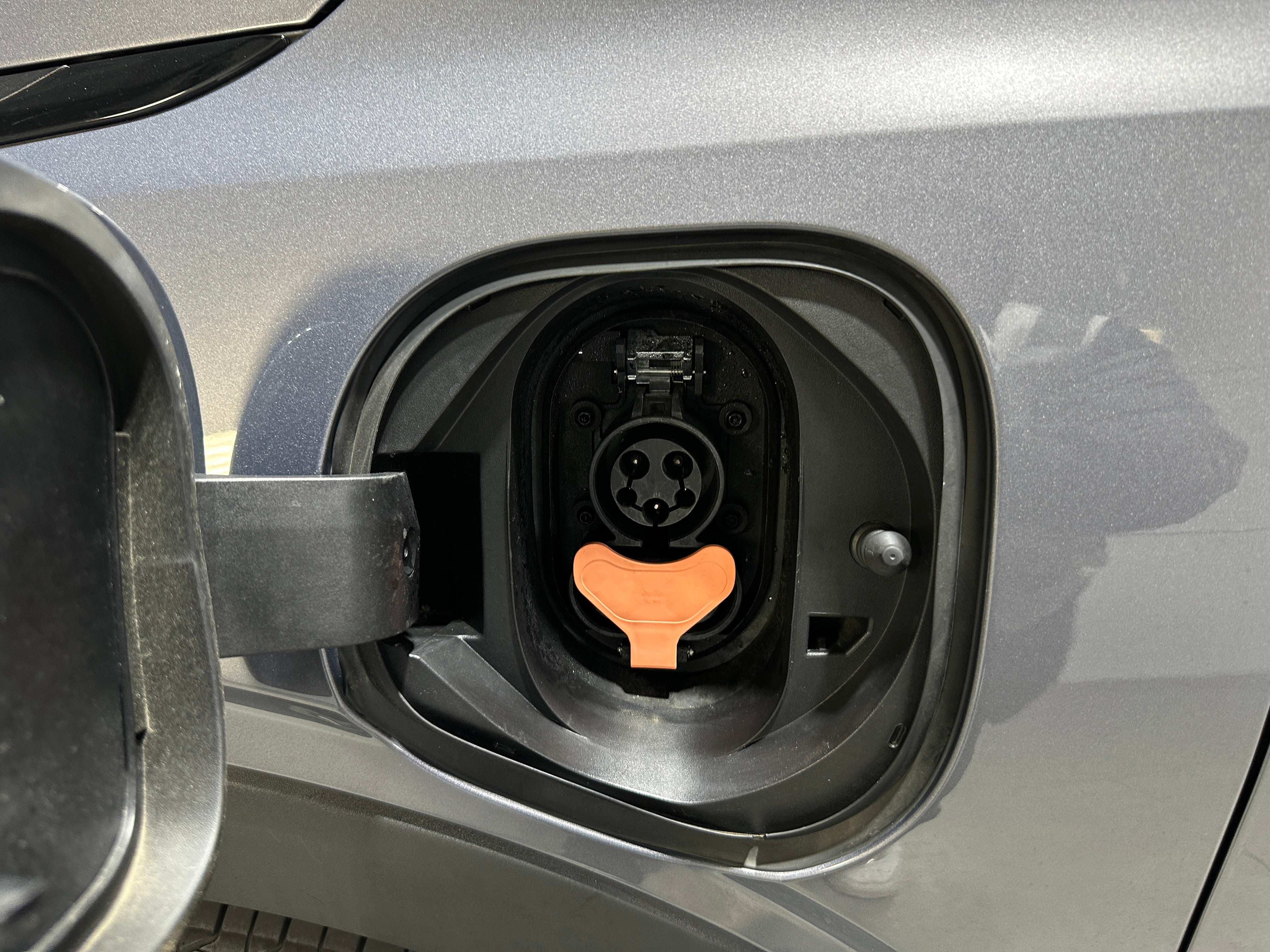 Used 2022 Chevrolet Bolt EUV LT with VIN 1G1FY6S05N4114264 for sale in Oak Creek, WI