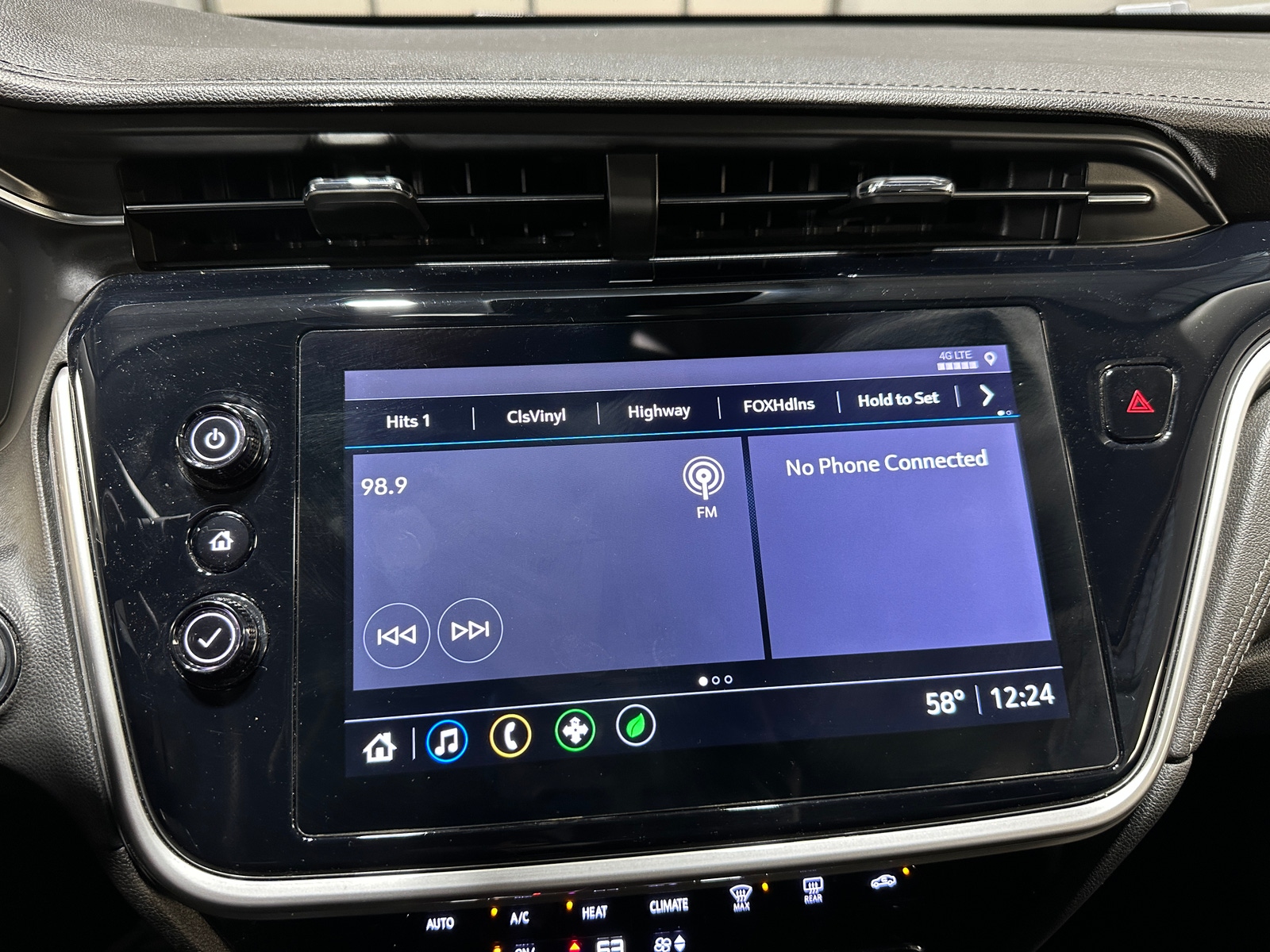 Thumbnail: 2022 Chevrolet Bolt EUV - 4