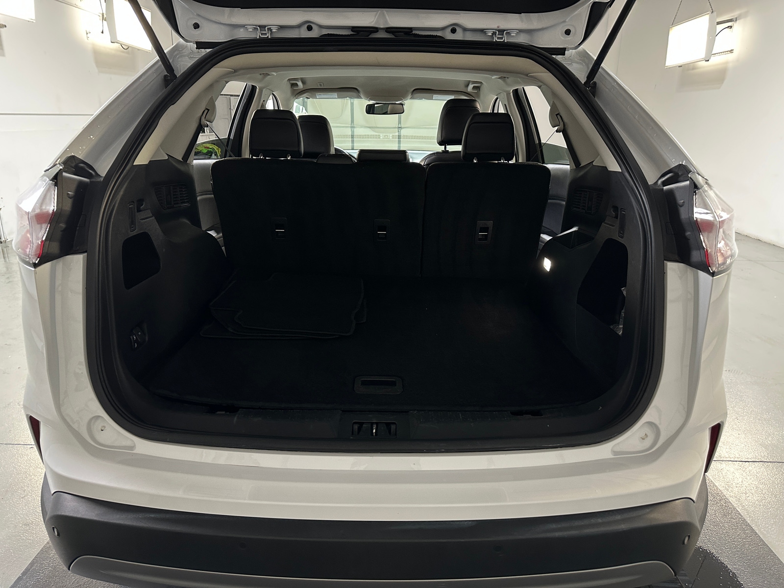 Thumbnail: 2024 Ford Edge - 6