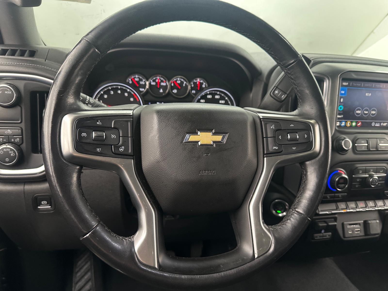 Thumbnail: 2020 Chevrolet Silverado 1500 - 5
