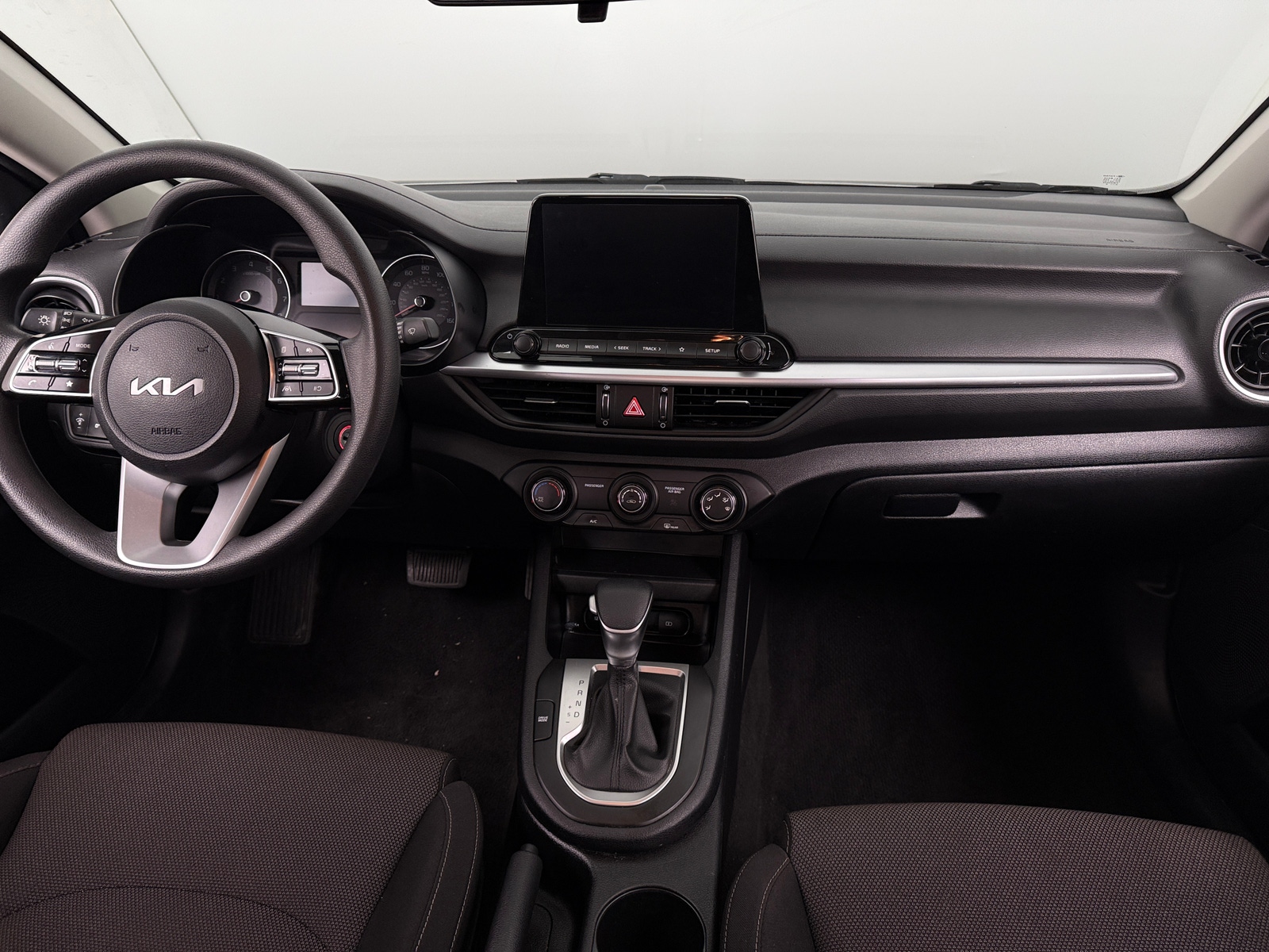 Thumbnail: 2024 Kia Forte - 3