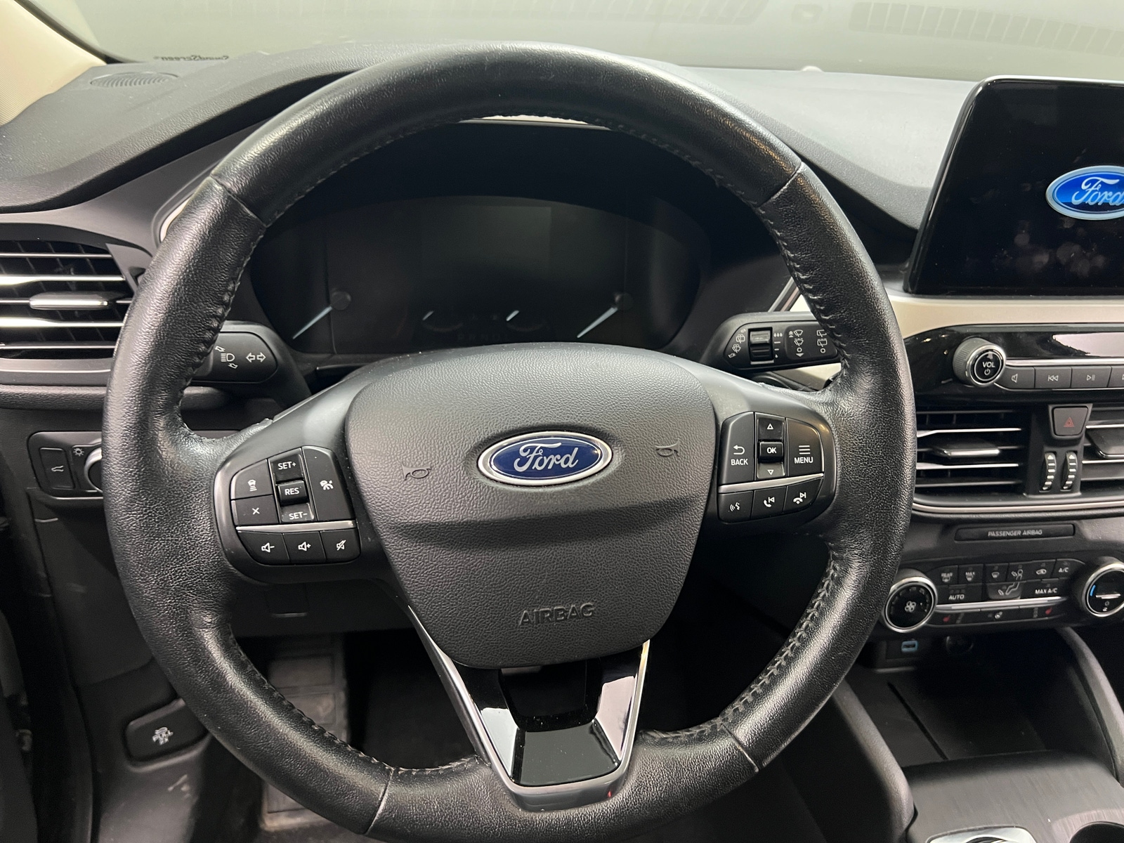 Thumbnail: 2020 Ford Escape - 4