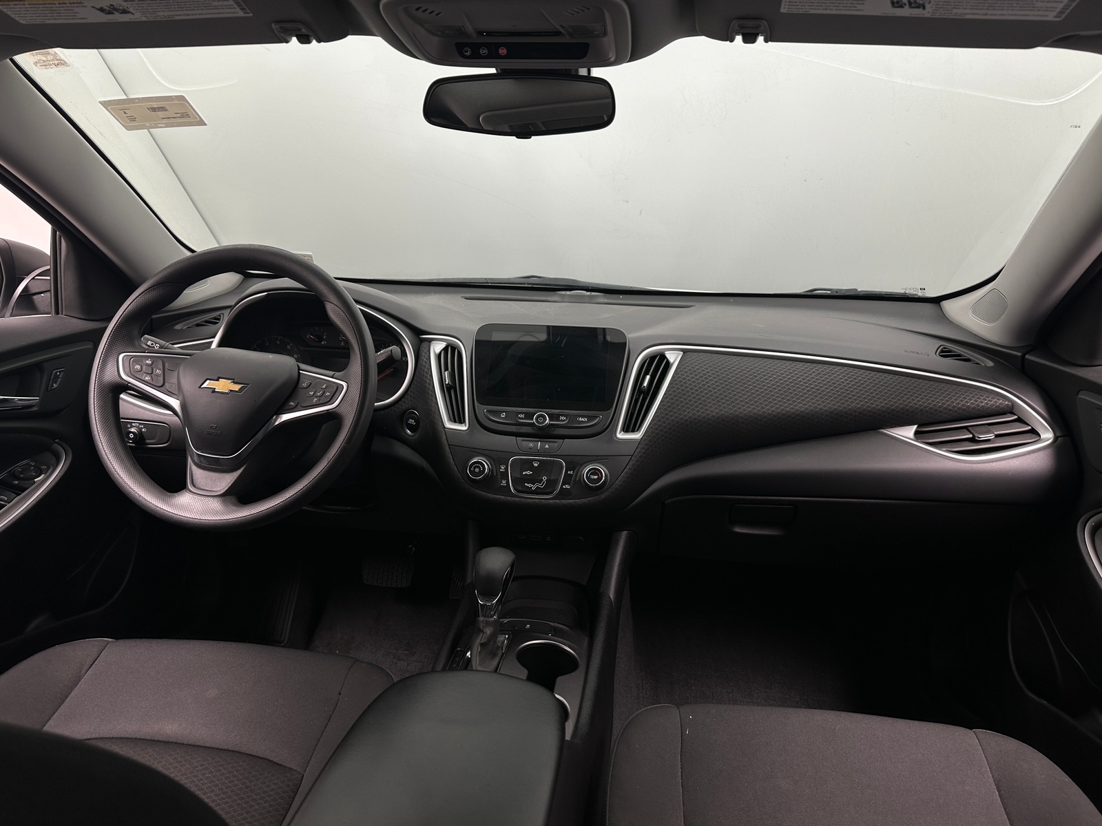 Thumbnail: 2022 Chevrolet Malibu - 3