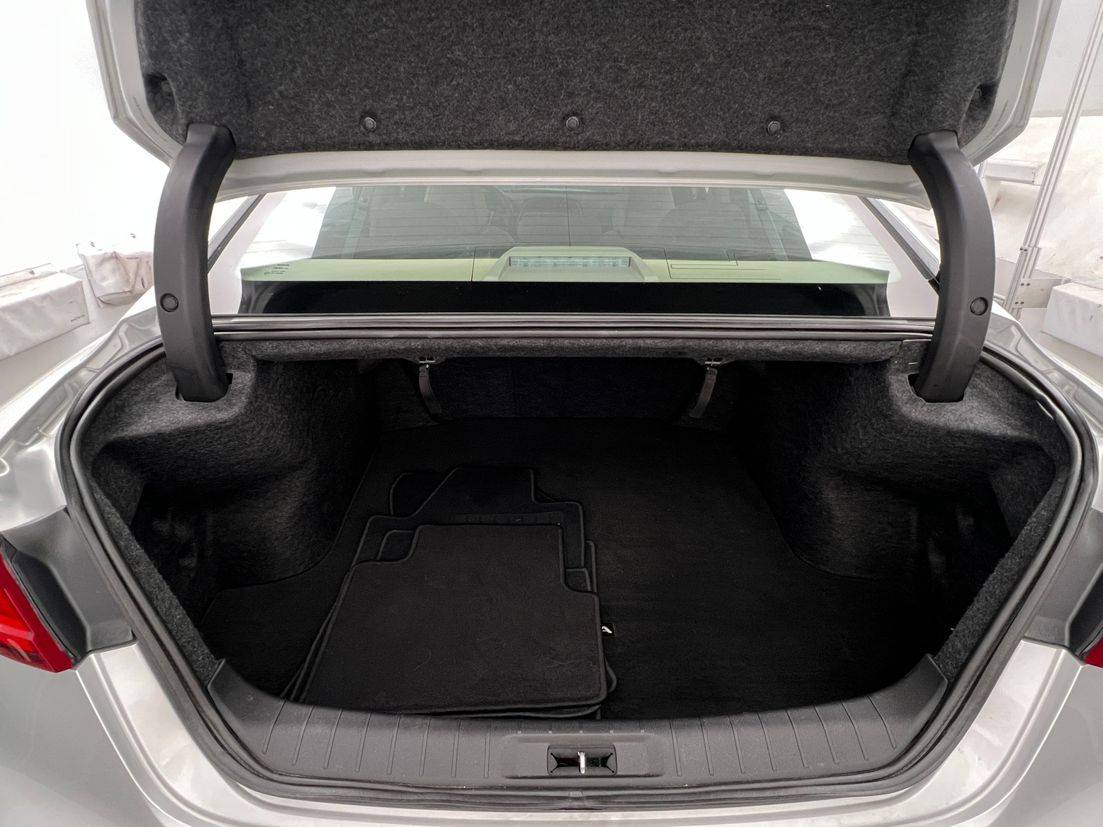 Thumbnail: 2016 Nissan Maxima - 6