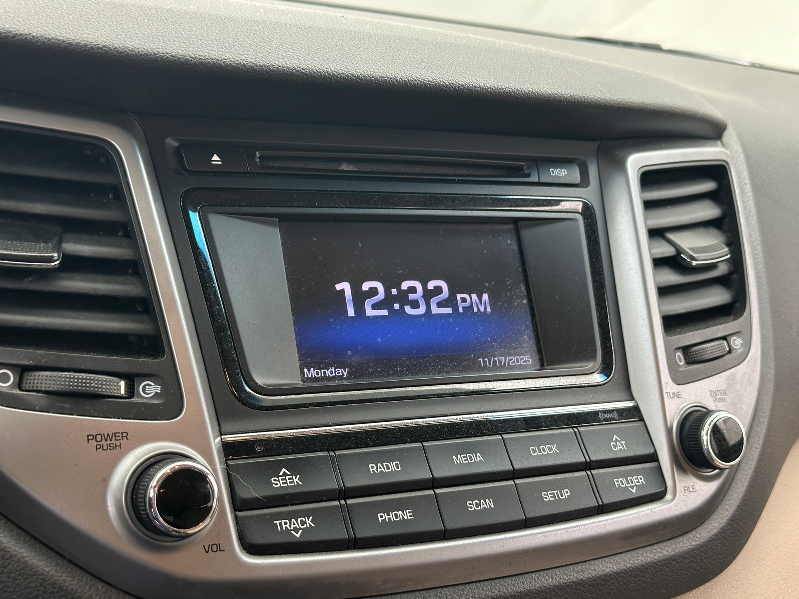 Thumbnail: 2017 Hyundai Tucson - 4