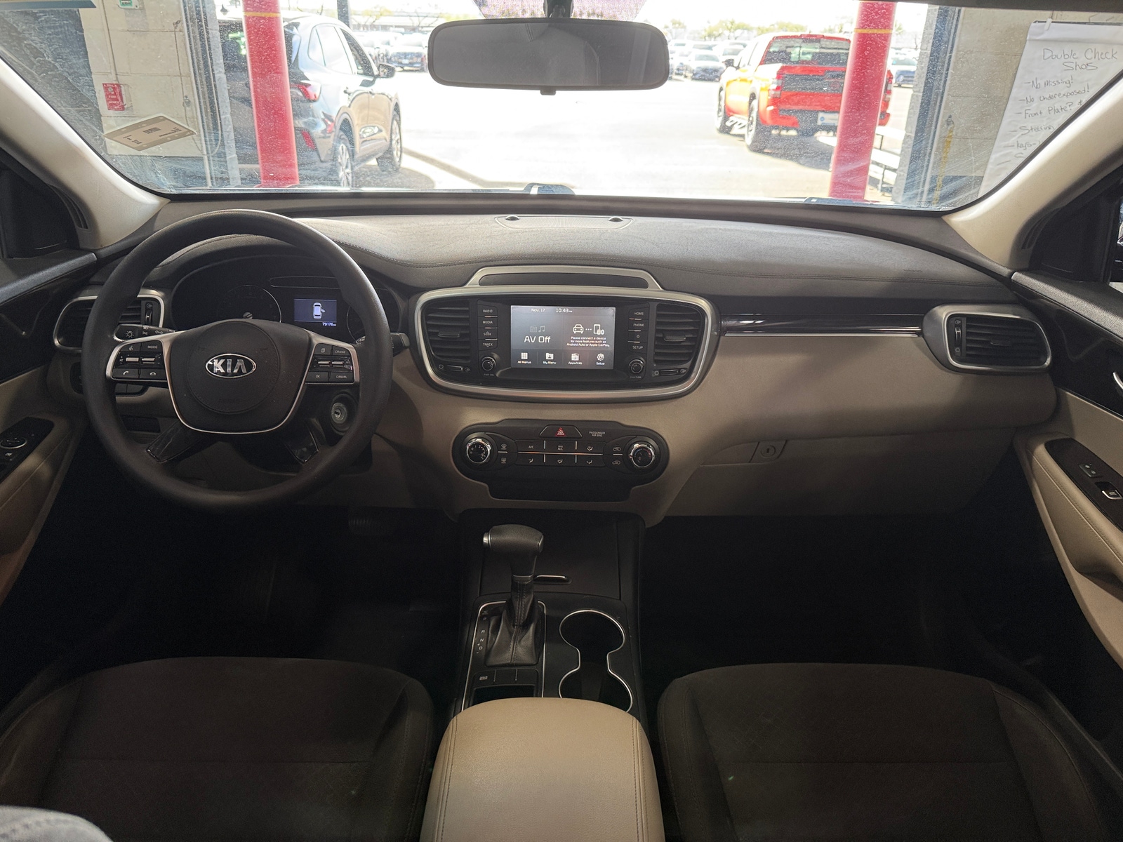 Thumbnail: 2020 Kia Sorento - 3