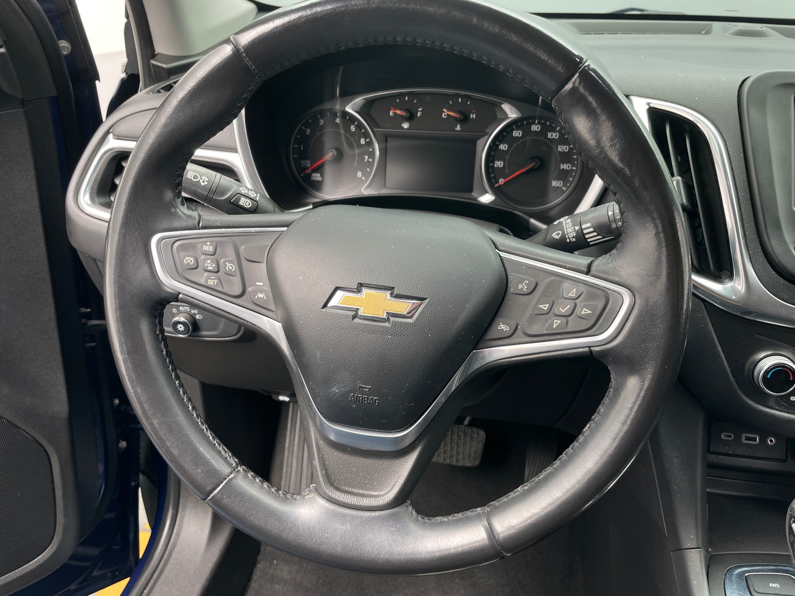 Thumbnail: 2022 Chevrolet Equinox - 5