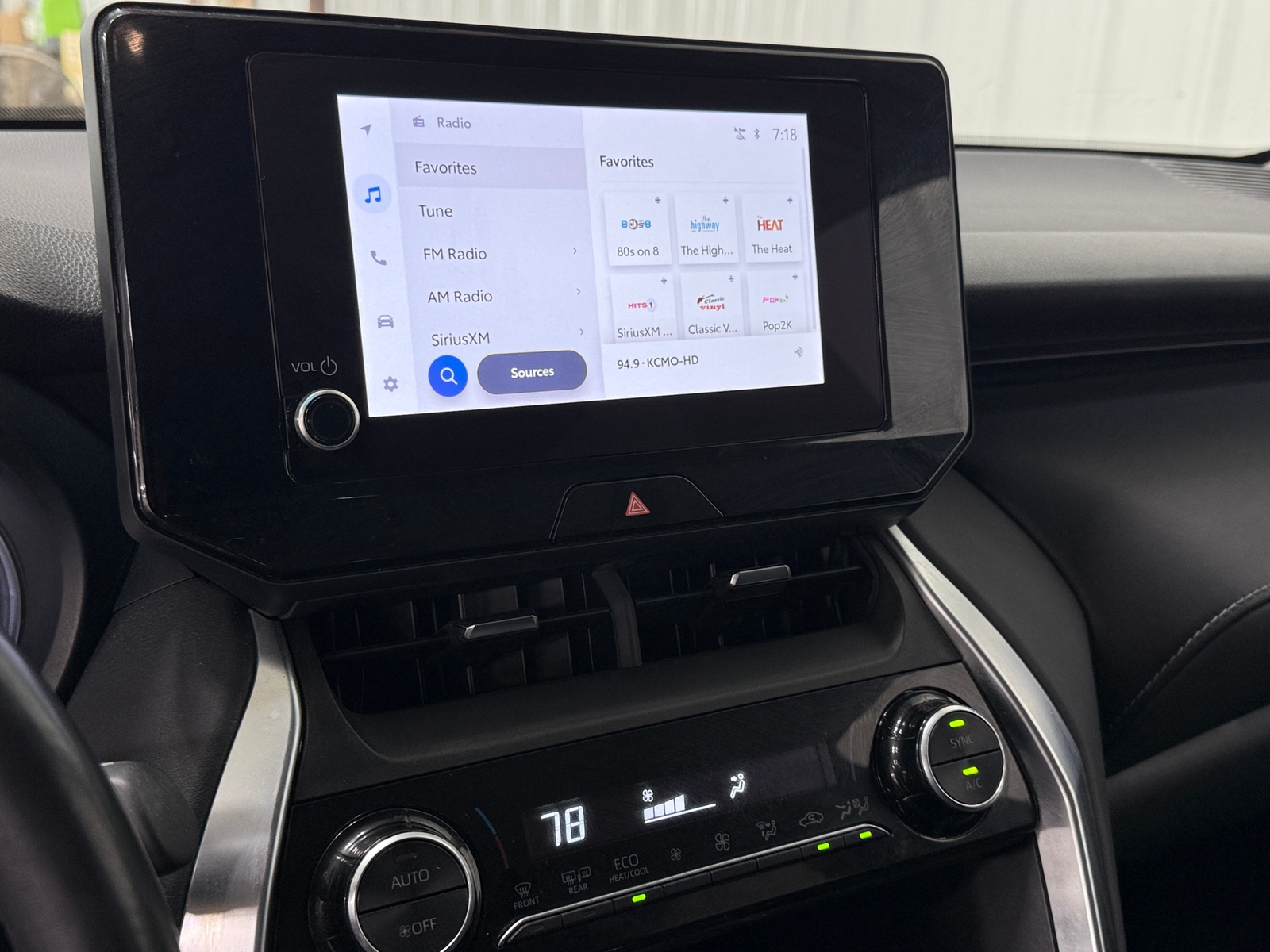 Thumbnail: 2024 Toyota Venza - 4