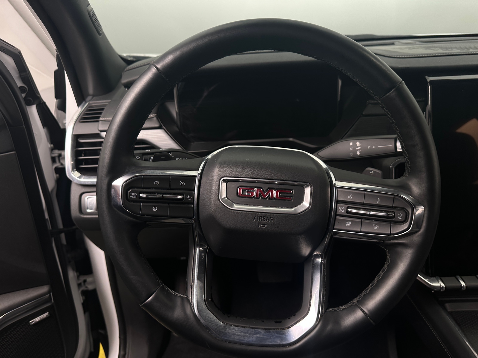 Thumbnail: 2025 GMC Acadia - 5